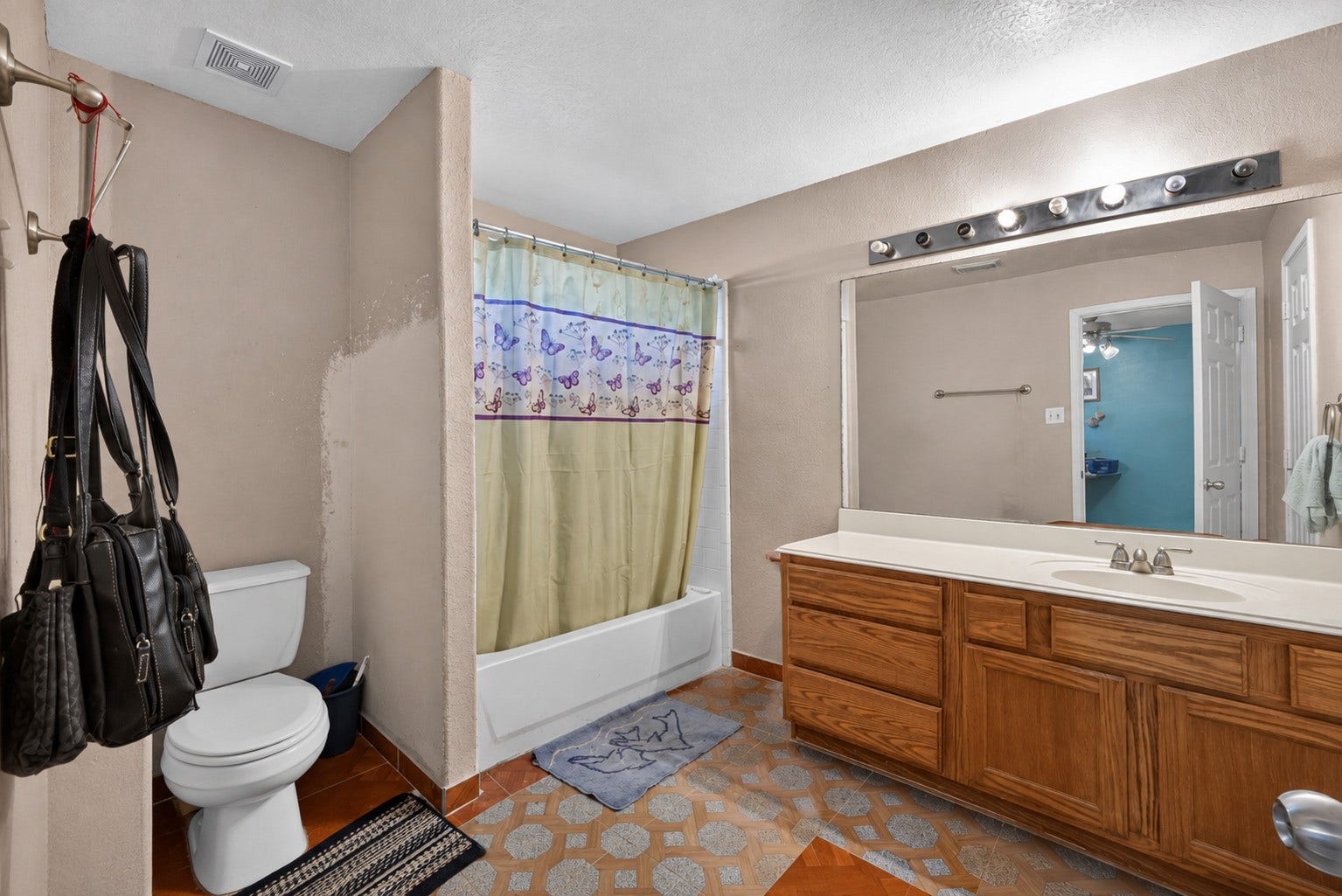 10453 Aldine Westfield Road, Houston, TX 77093 10453 Aldine Westfield Road, Houston, TX 77093