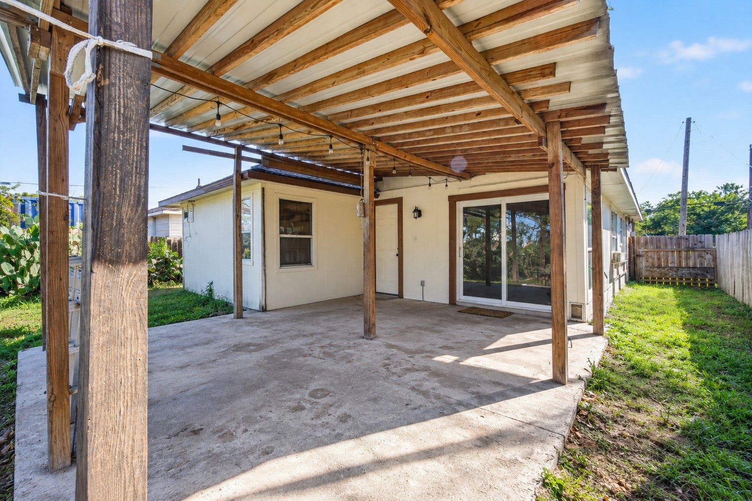 10453 Aldine Westfield Road, Houston, TX 77093 10453 Aldine Westfield Road, Houston, TX 77093