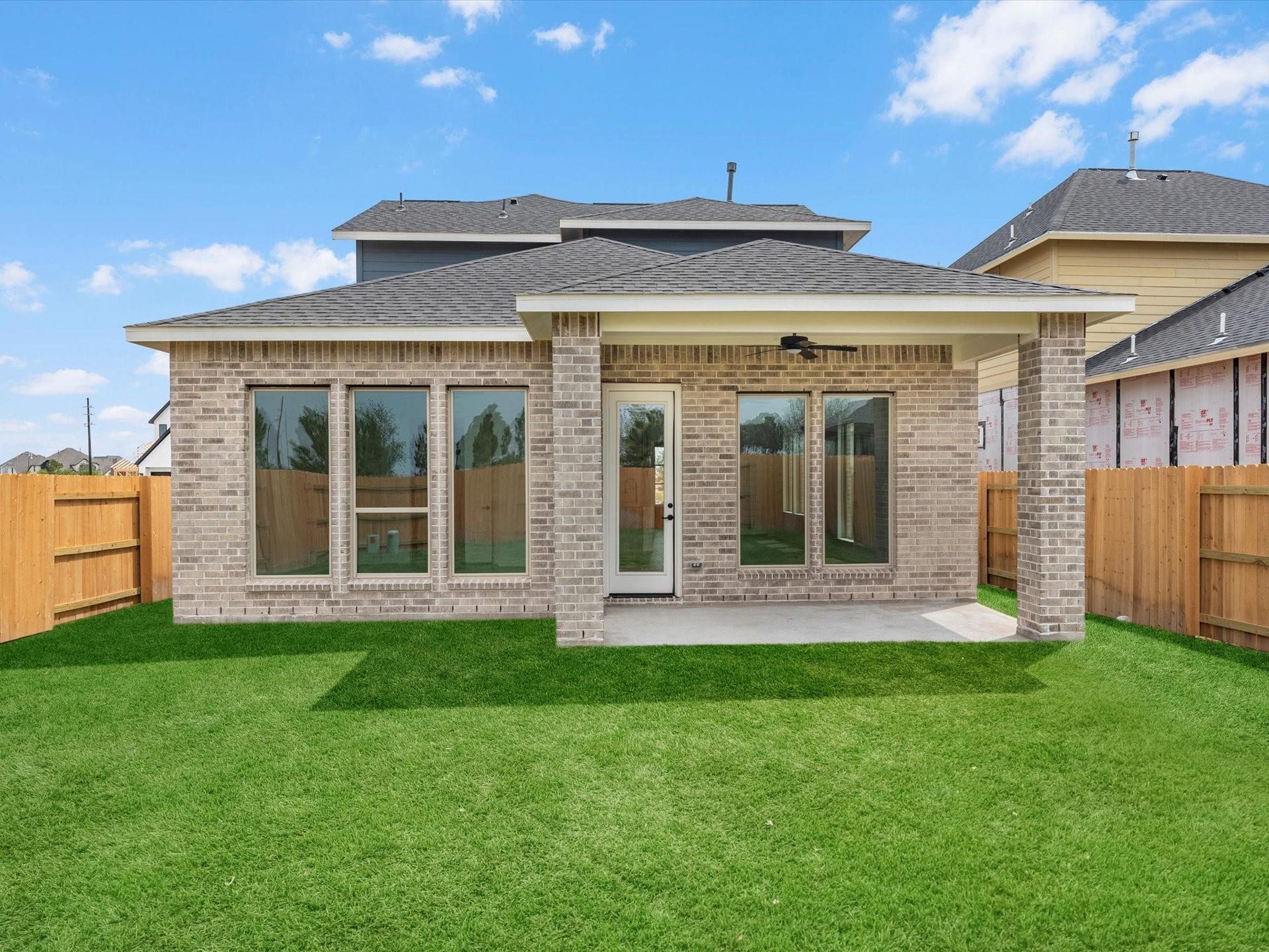 7307 Winding Aster Way, Katy, TX 77493 back yard view