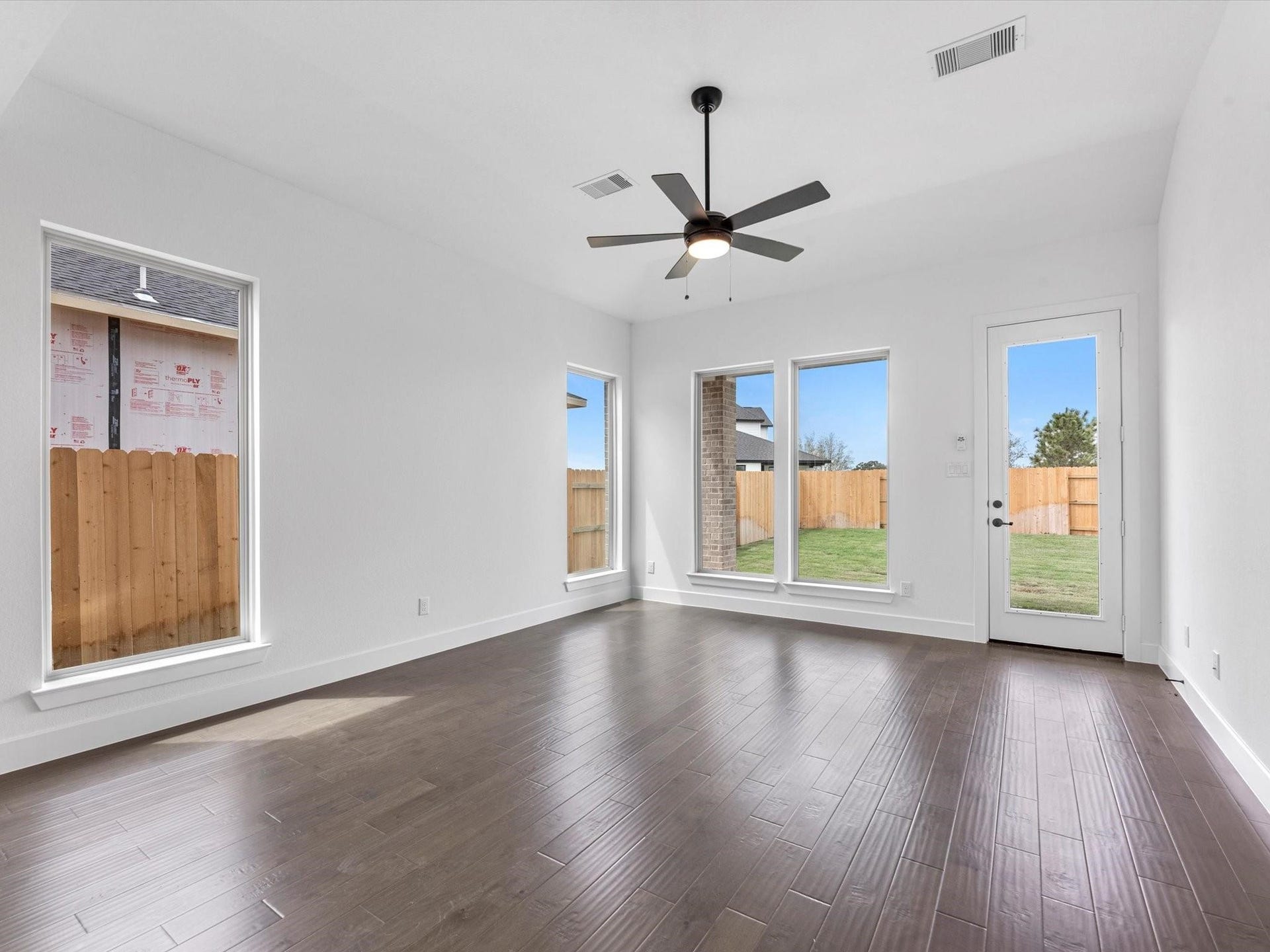 7307 Winding Aster Way, Katy, TX 77493 imagine u will spend a quality time with ur lovers here every day or nights