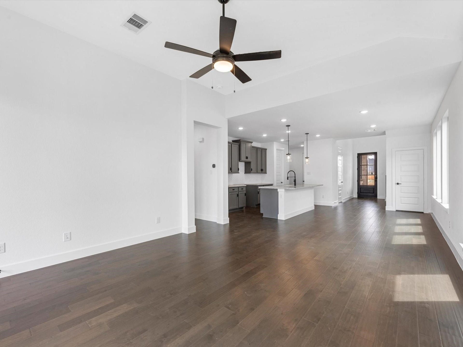 7307 Winding Aster Way, Katy, TX 77493 Open kitchen connected to the family room.