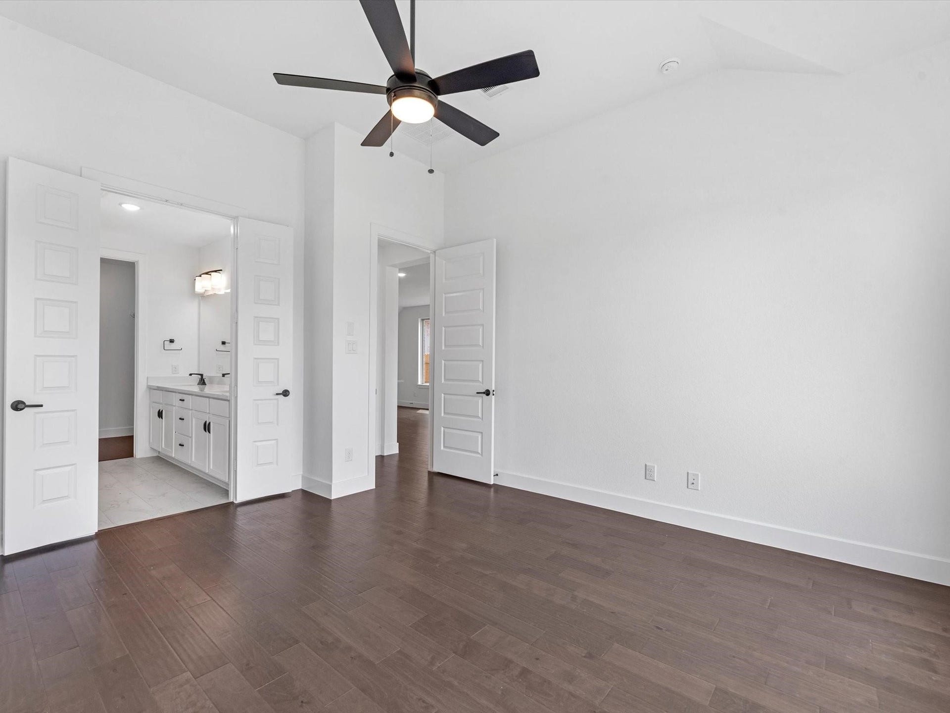 7307 Winding Aster Way, Katy, TX 77493 view from the master bedroom to master bathroom