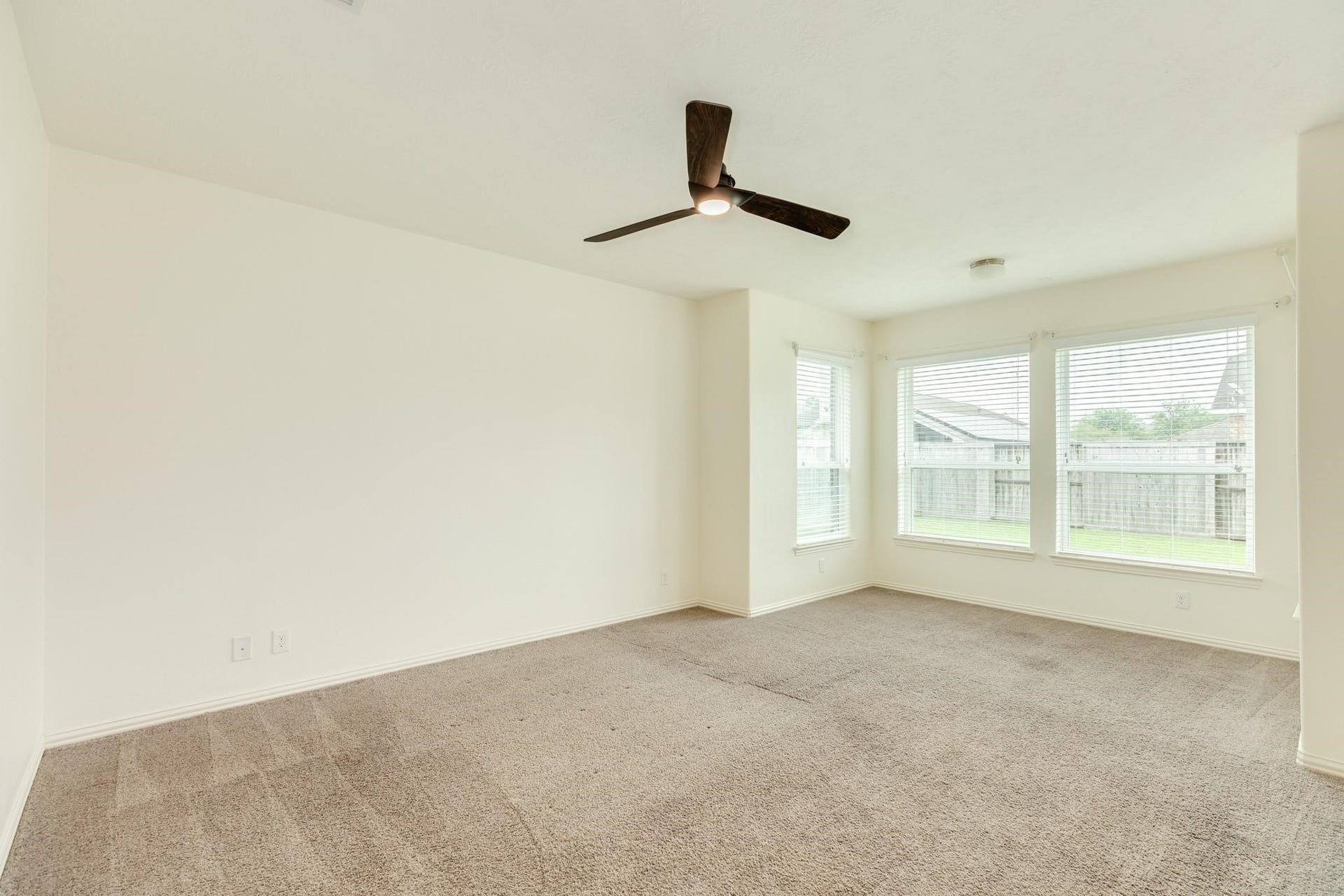 101 Long Meadow Court, Clute, TX 77531 101 Long Meadow Court, Clute, TX 77531