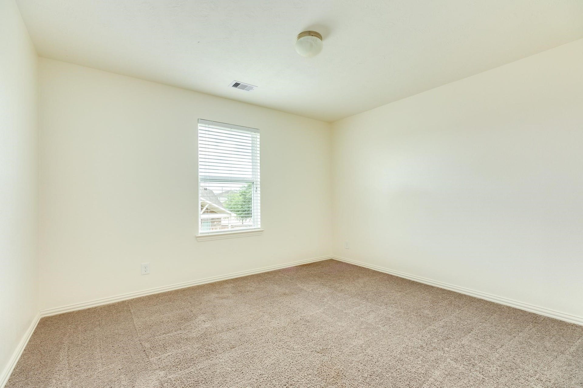 101 Long Meadow Court, Clute, TX 77531 101 Long Meadow Court, Clute, TX 77531