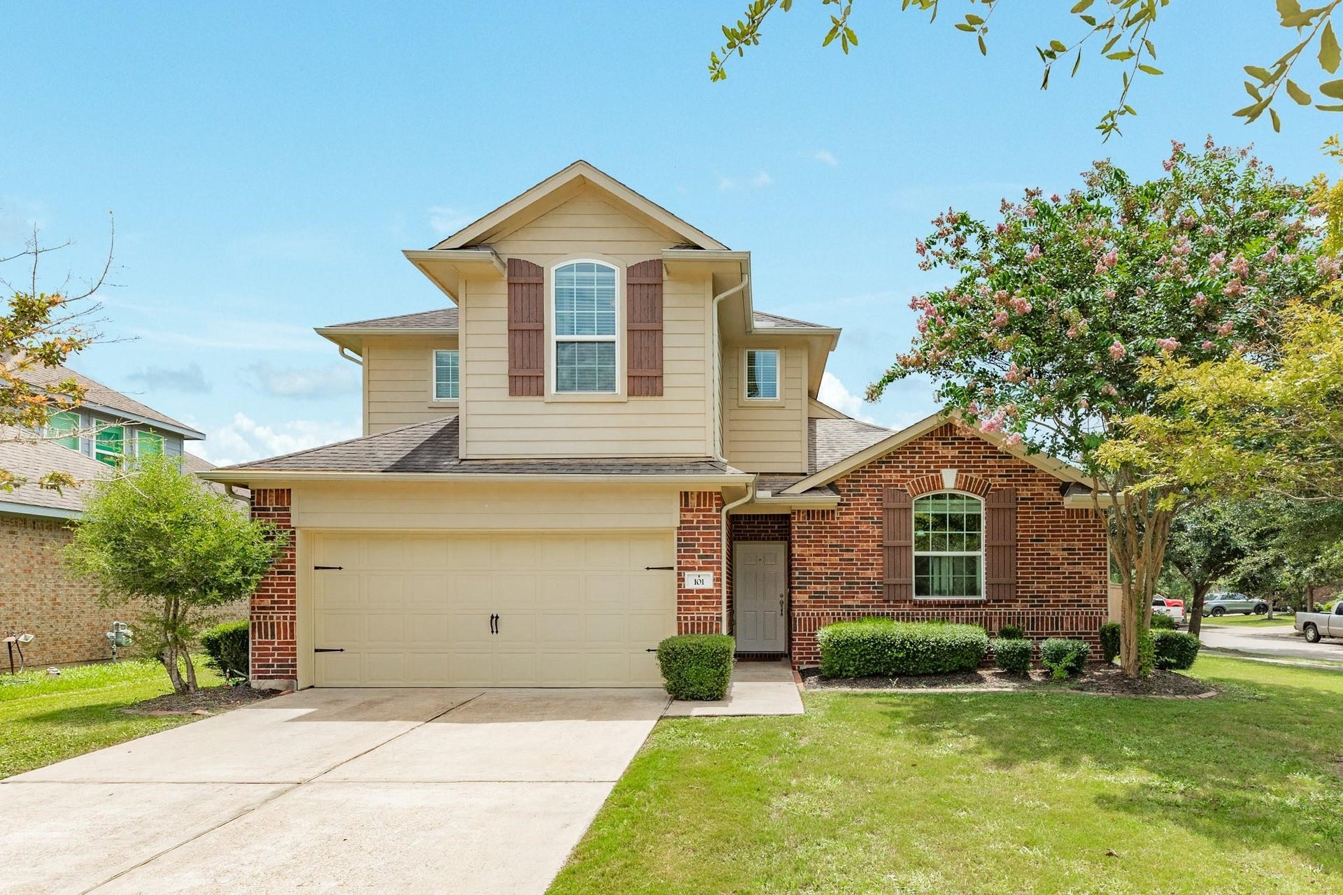 101 Long Meadow Court, Clute, TX 77531 101 Long Meadow Court, Clute, TX 77531