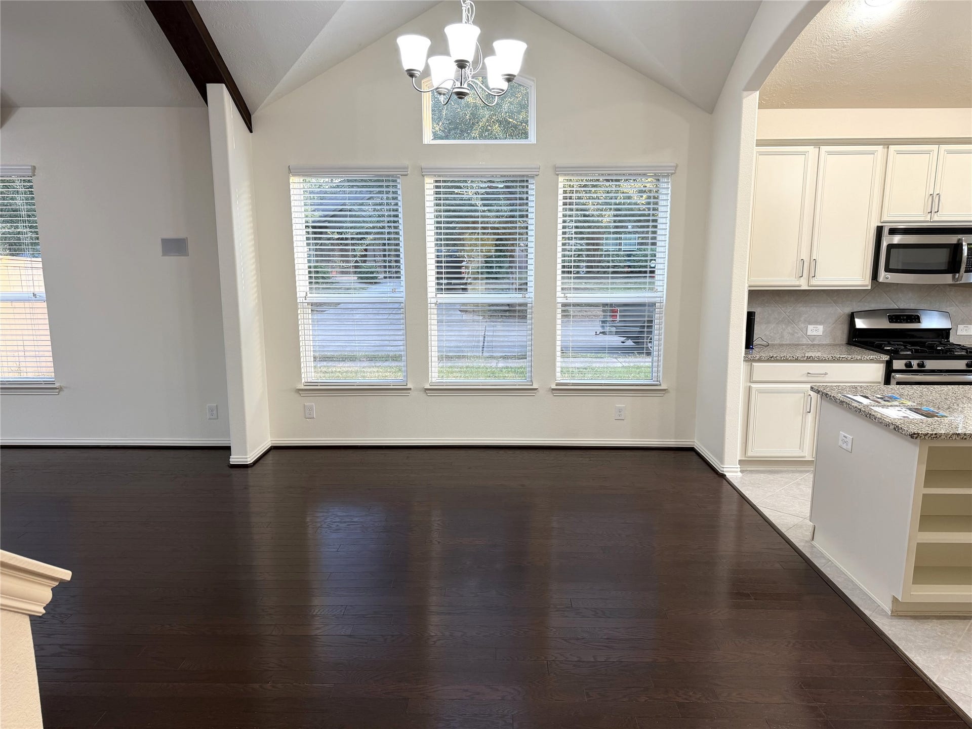 101 Long Meadow Court, Clute, TX 77531 101 Long Meadow Court, Clute, TX 77531