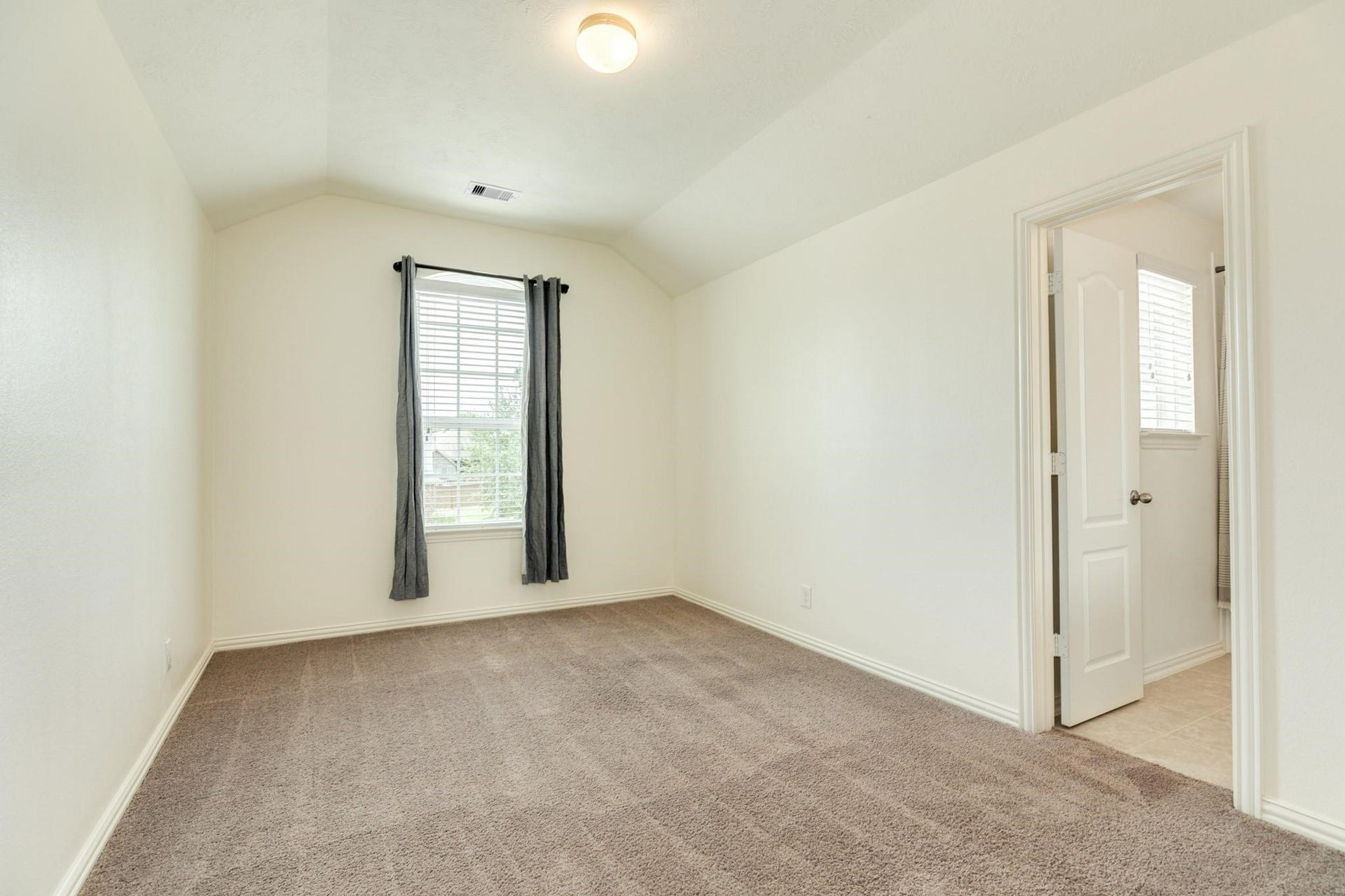 101 Long Meadow Court, Clute, TX 77531 101 Long Meadow Court, Clute, TX 77531