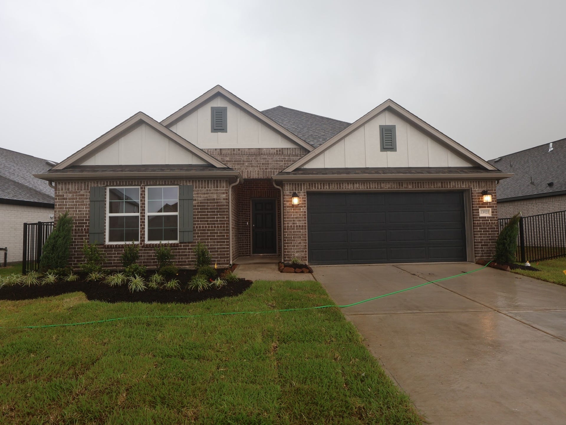 13921 Baikal Manor Drive, Santa Fe, TX 77510 13921 Baikal Manor Drive, Santa Fe, TX 77510
