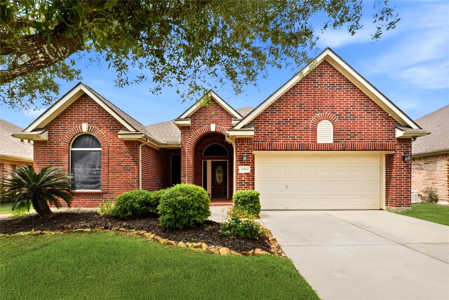 Property photo for 2314 Ligustrum Flower Drive, Spring, TX