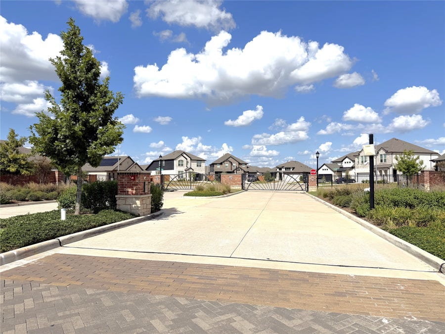Property photo for 2437 Fairway Harbor Drive, Katy, TX