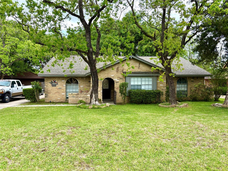 Property photo for 21802 Rotherham Drive, Spring, TX
