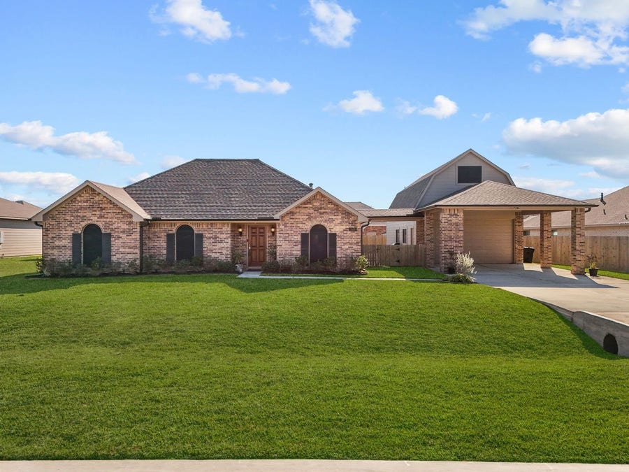 Property photo for 2111 Gilbert Road, Dickinson, TX