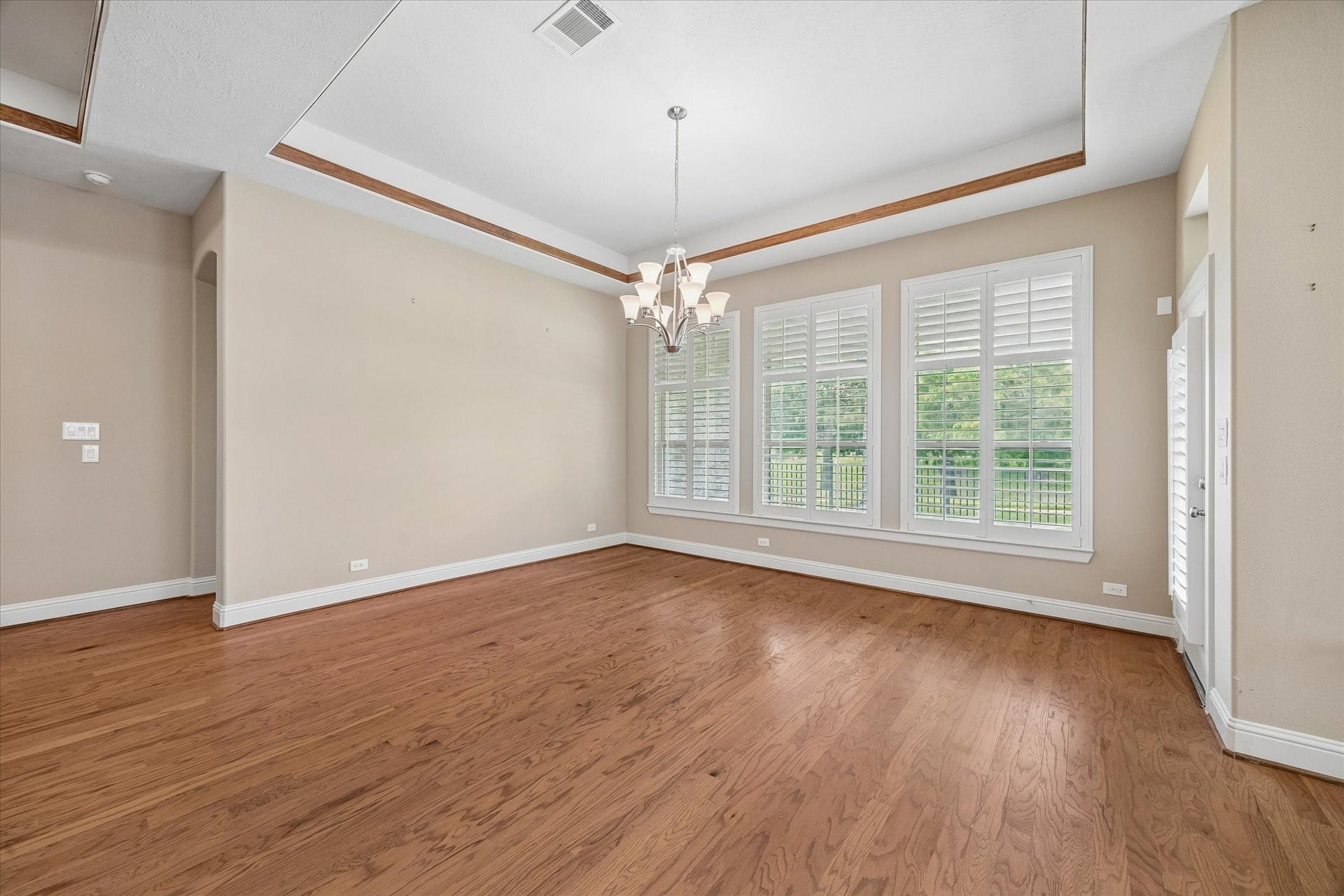 14407 Tivoli Drive, Houston, TX 77077 Another view of the dining area