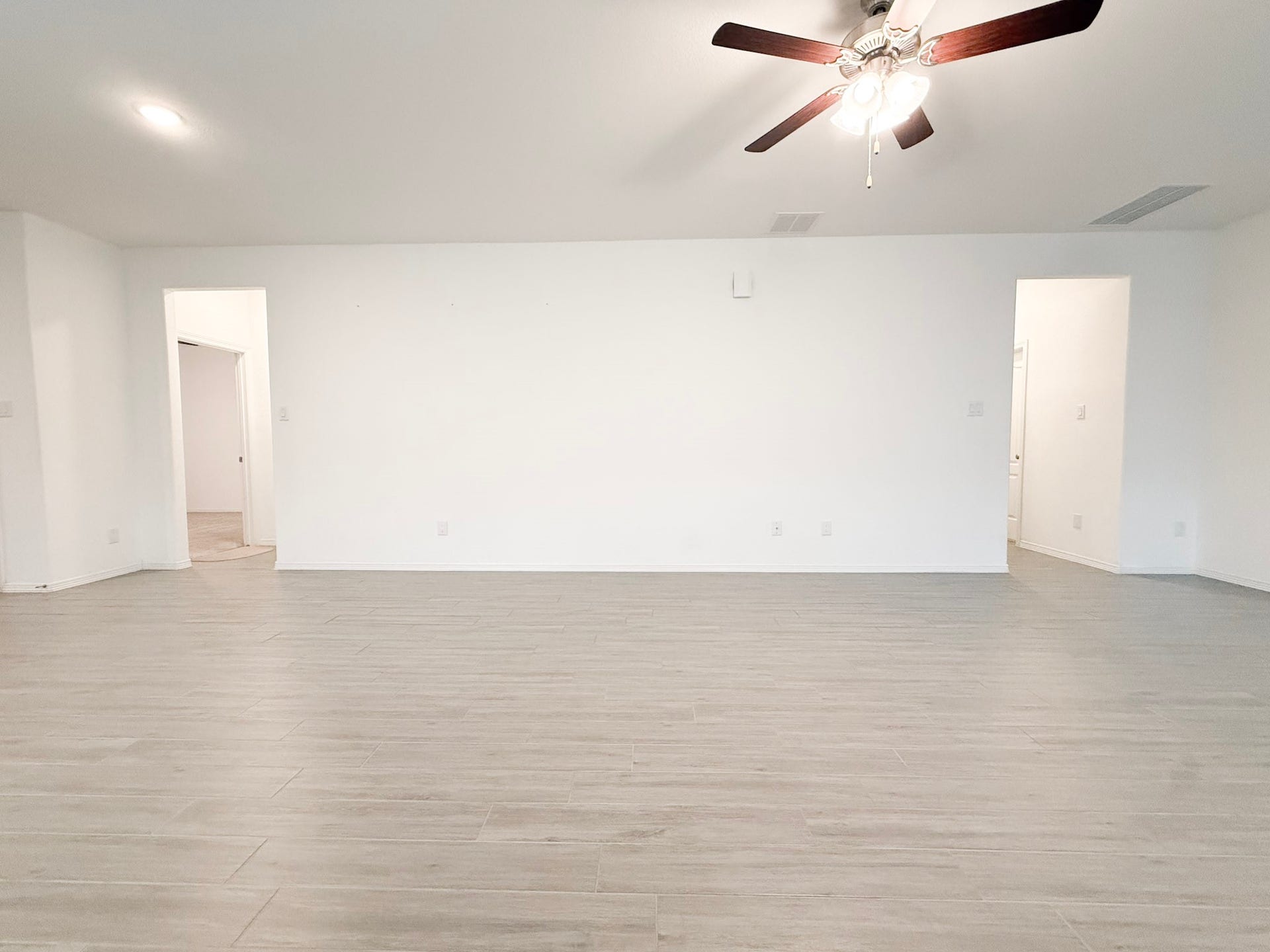 19623 Cat Spruce Court, Porter, TX 77365 Spacious living area
