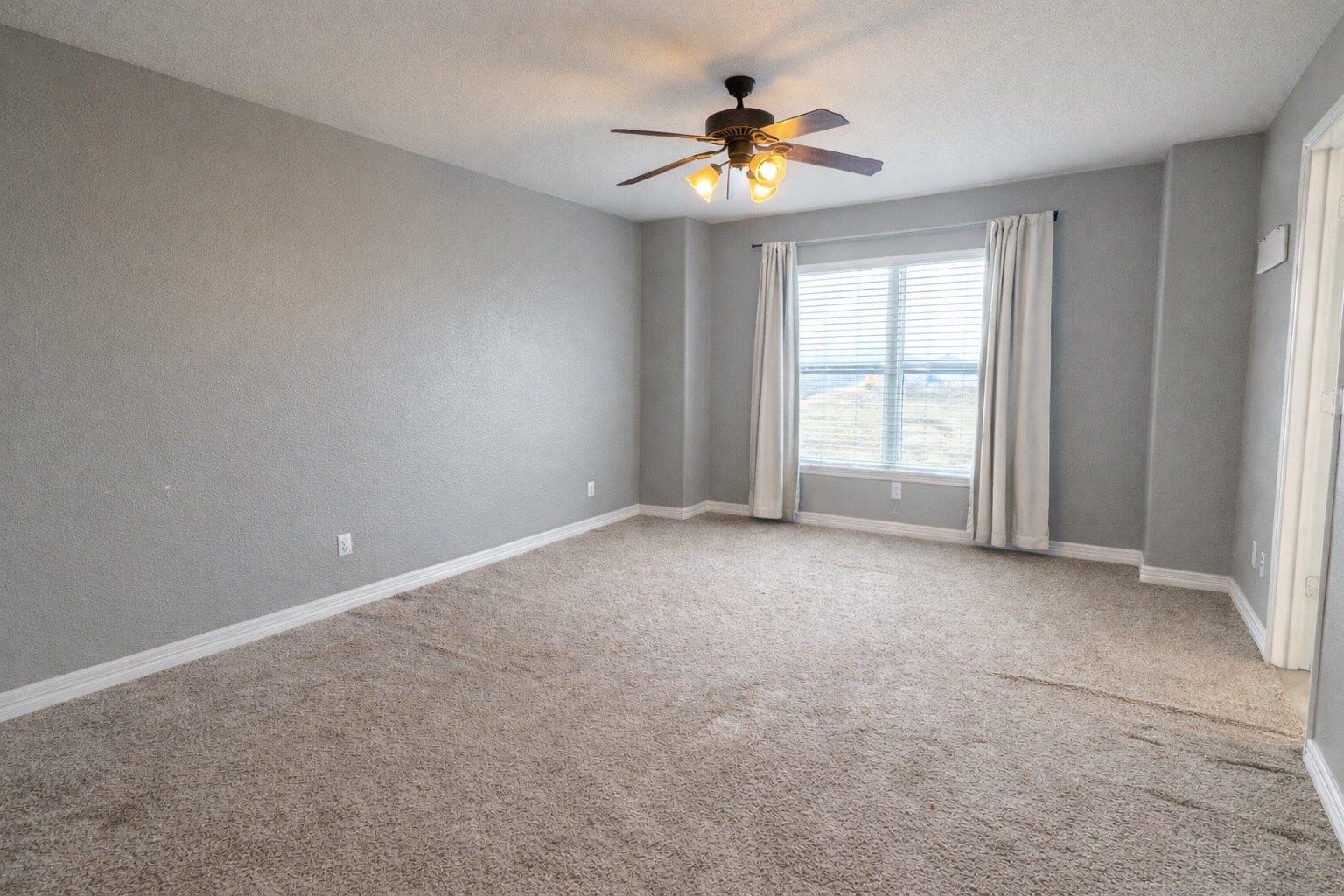 10203 Hidden Creek Falls Lane, Brookshire, TX 77423 PRIMARY BEDROOM
