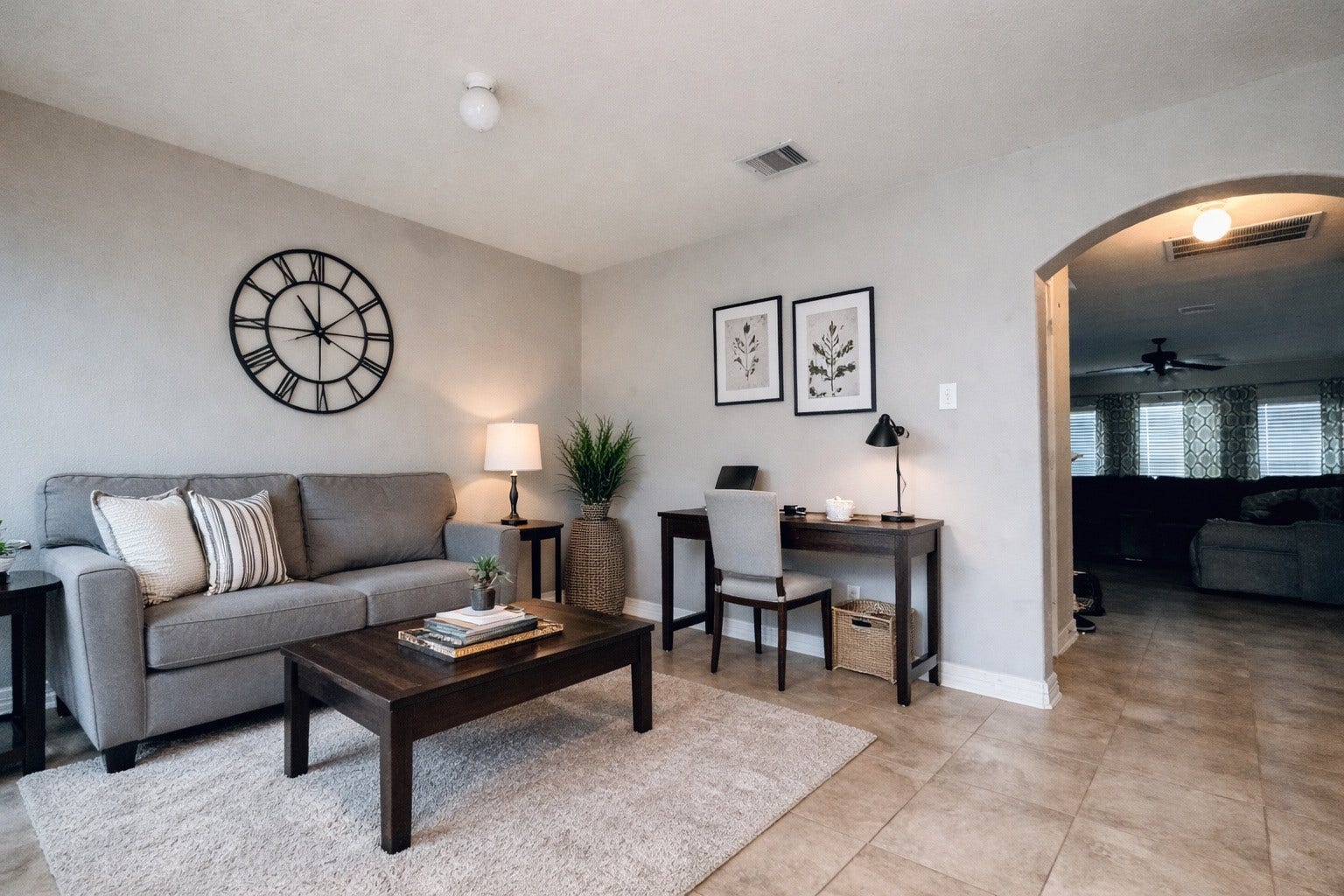 10203 Hidden Creek Falls Lane, Brookshire, TX 77423 VIRTUAL LIVING ROOM