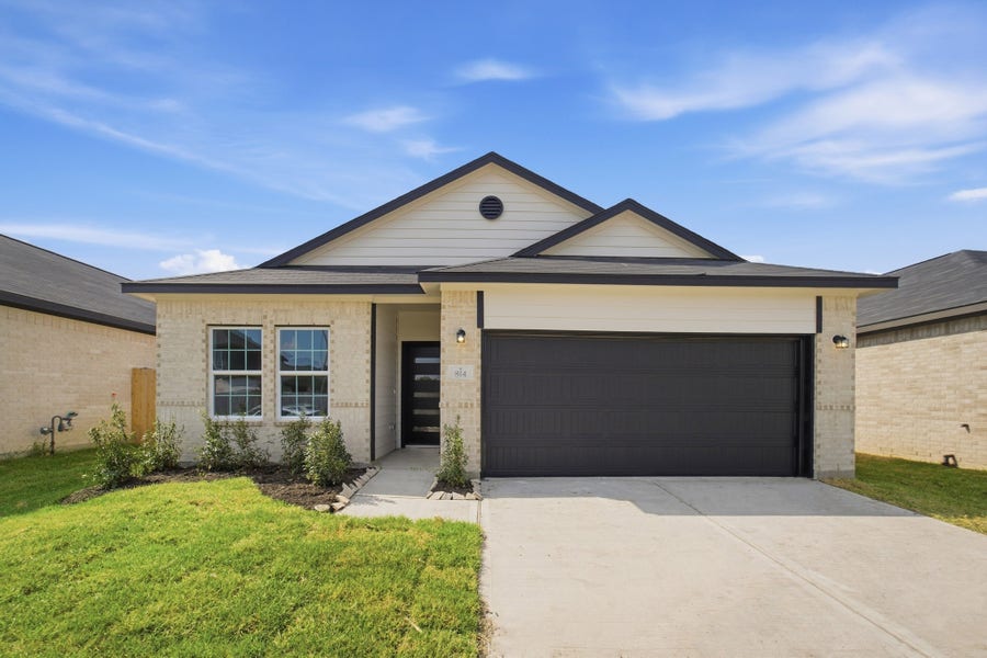 Property photo for 814 Alaska Cedar Drive, Crosby, TX
