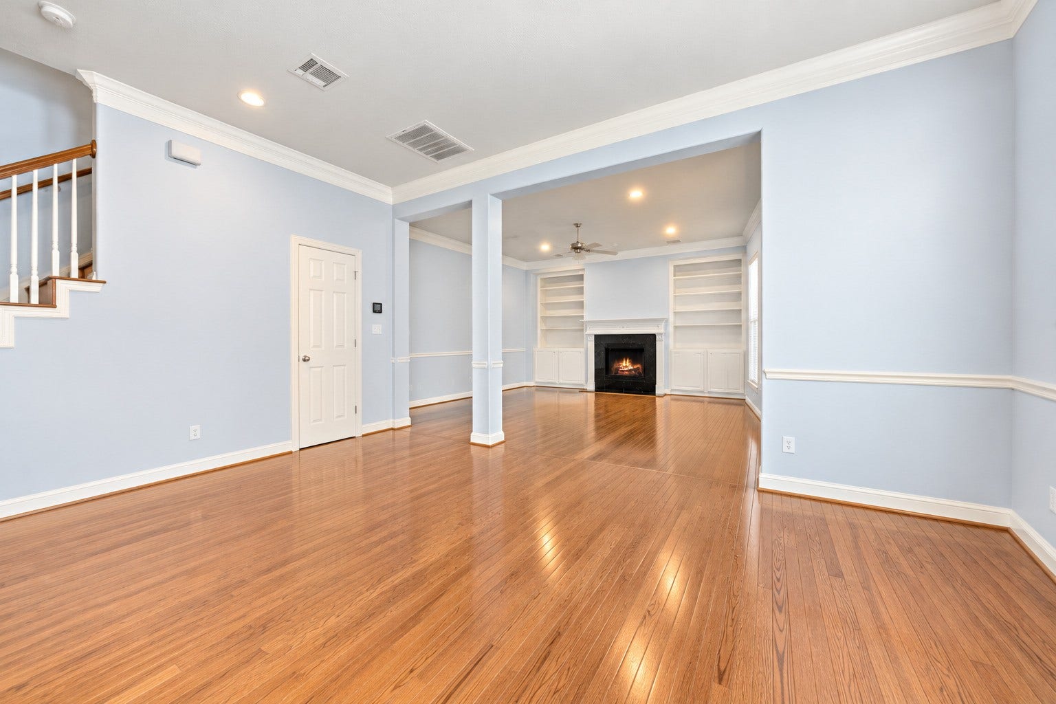 6309 Mapleridge Street, Houston, TX 77081 Formal dining area ideal for hosting family dinners and gatherings- Seller is using it as a 2nd living room space