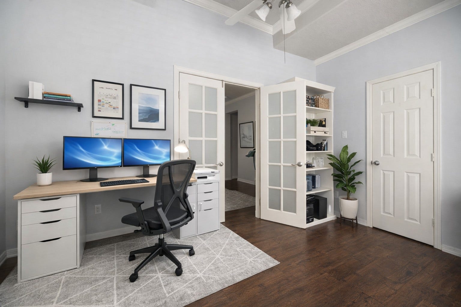 6309 Mapleridge Street, Houston, TX 77081 Virtual staging- Home office