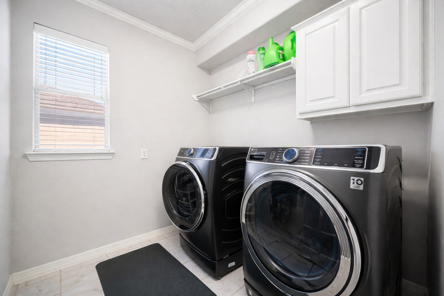 6309 Mapleridge Street, Houston, TX 77081 Virtually Decluttered