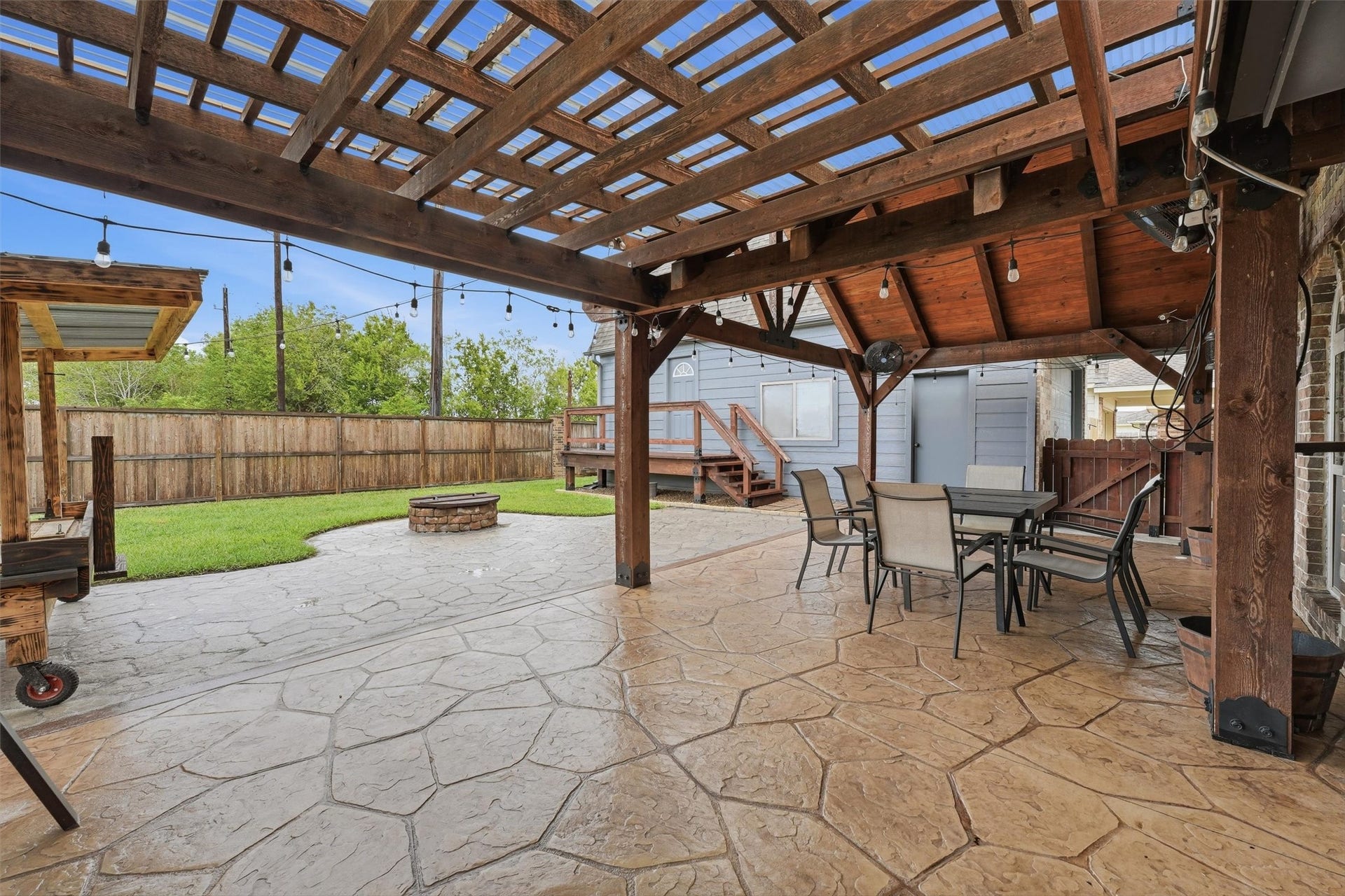 6715 Arlington Drive, Manvel, TX 77578 Pergola with extended patio