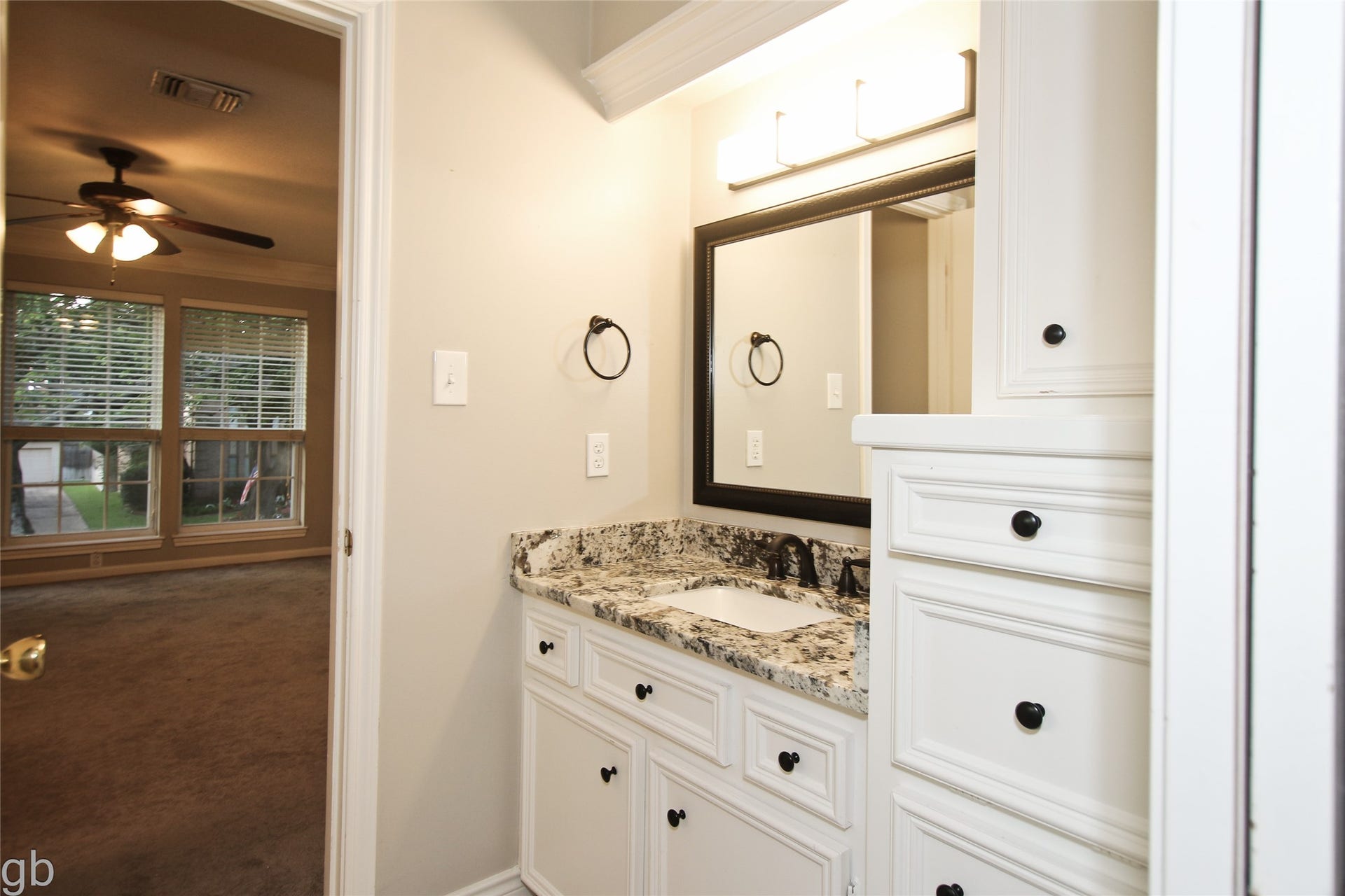 2918 Deer Creek Drive, Sugar Land, TX 77478 Bed 2 and game room access, full bath
