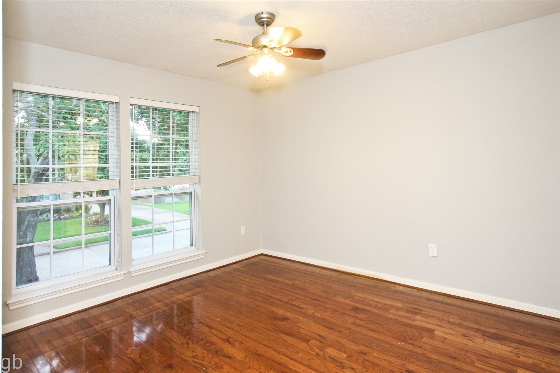 2918 Deer Creek Drive, Sugar Land, TX 77478 Bed 3, front of house