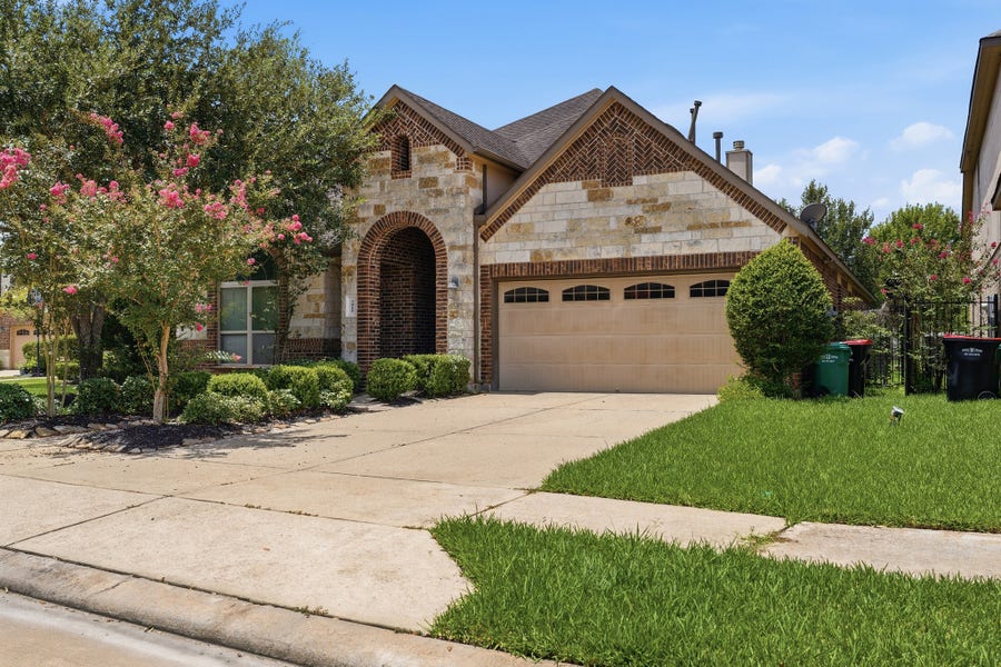 Property photo for 5815 Creek Crossing Court, Missouri City, TX