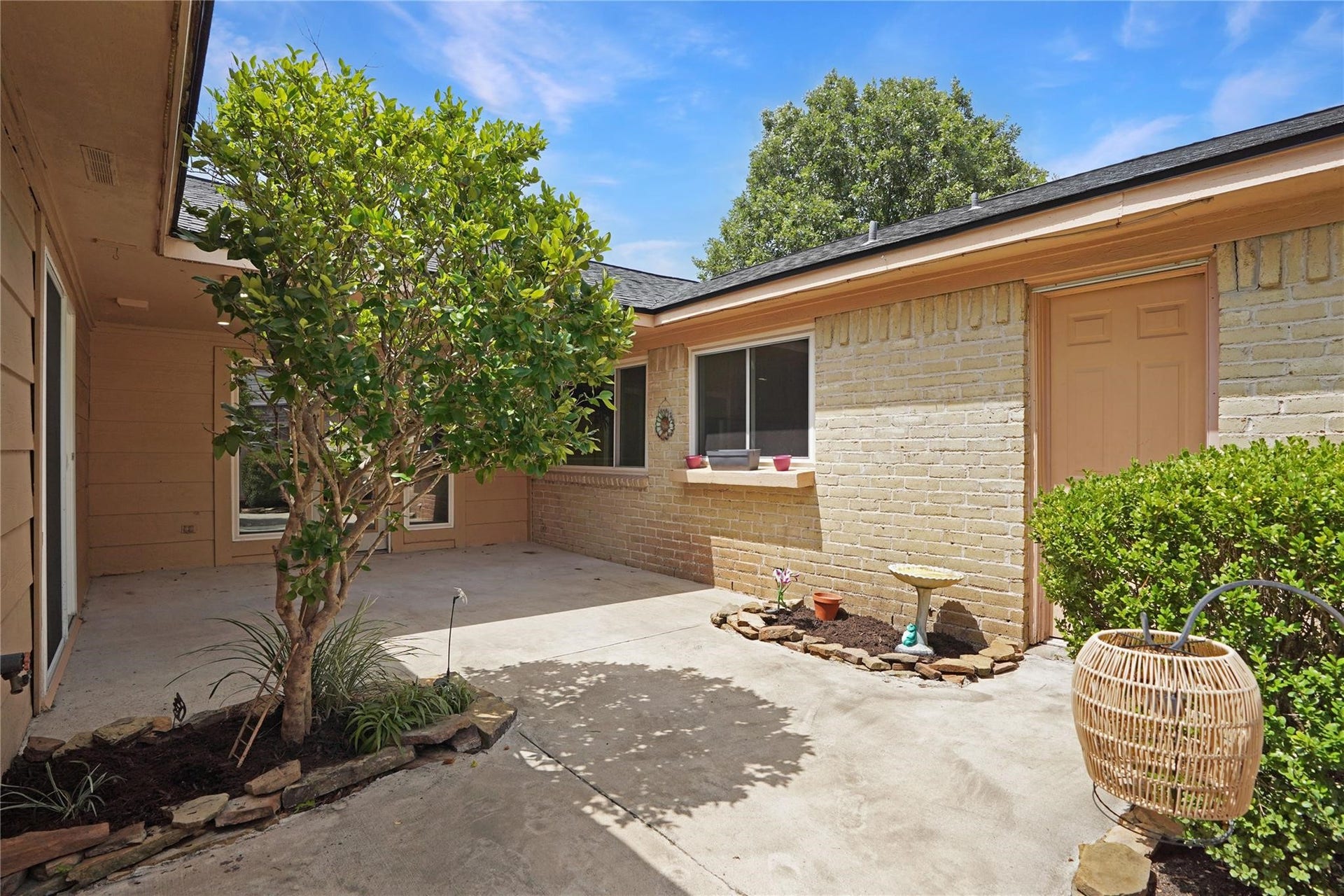 17119 Mellow Ridge Drive, Spring, TX 77379
