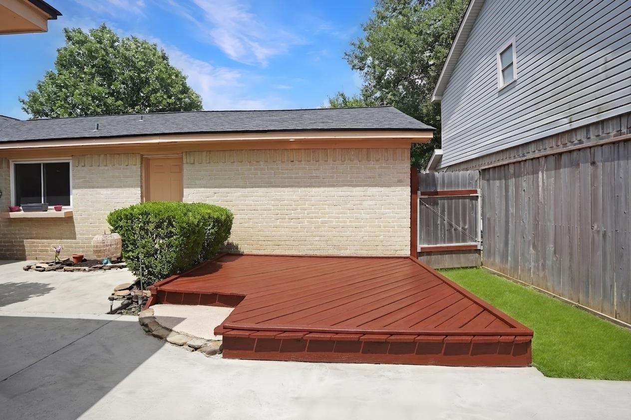 17119 Mellow Ridge Drive, Spring, TX 77379