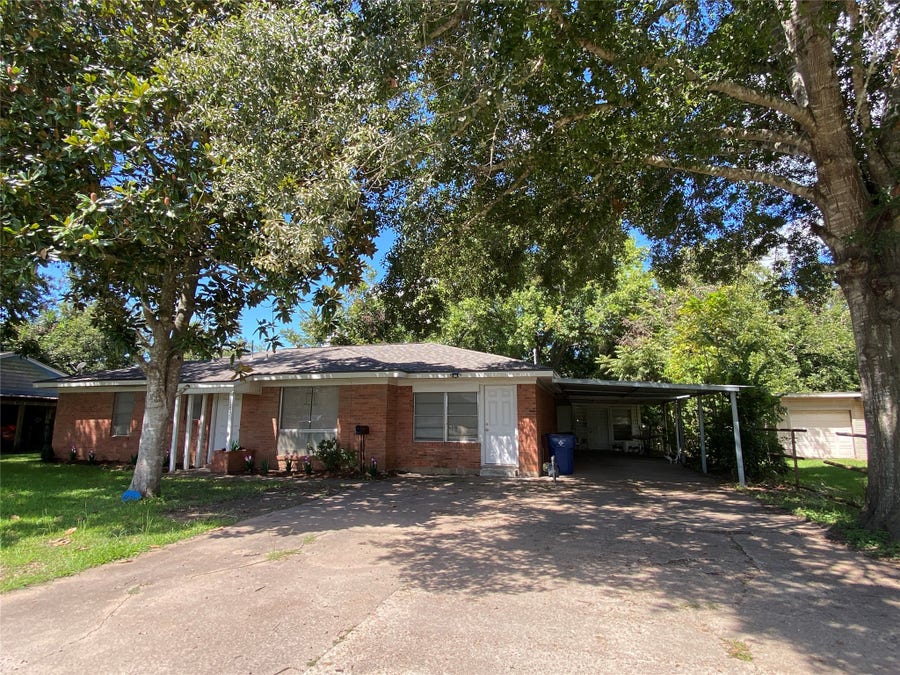 Property photo for 1105 Alice Street, Sweeny, TX