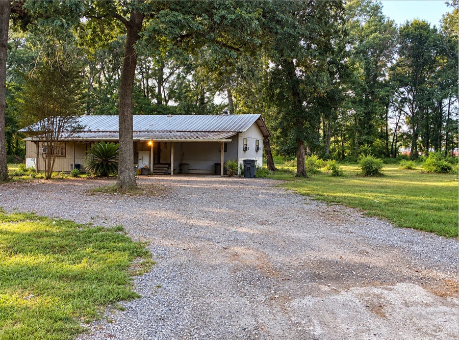 Property photo for 27138 S Oak Creek Drive, Splendora, TX