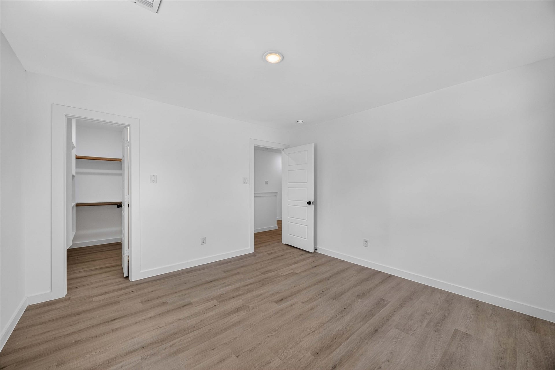 8210 Sterlingshire Street, #B, Houston, TX 77078 8210 Sterlingshire Street, #B, Houston, TX 77078