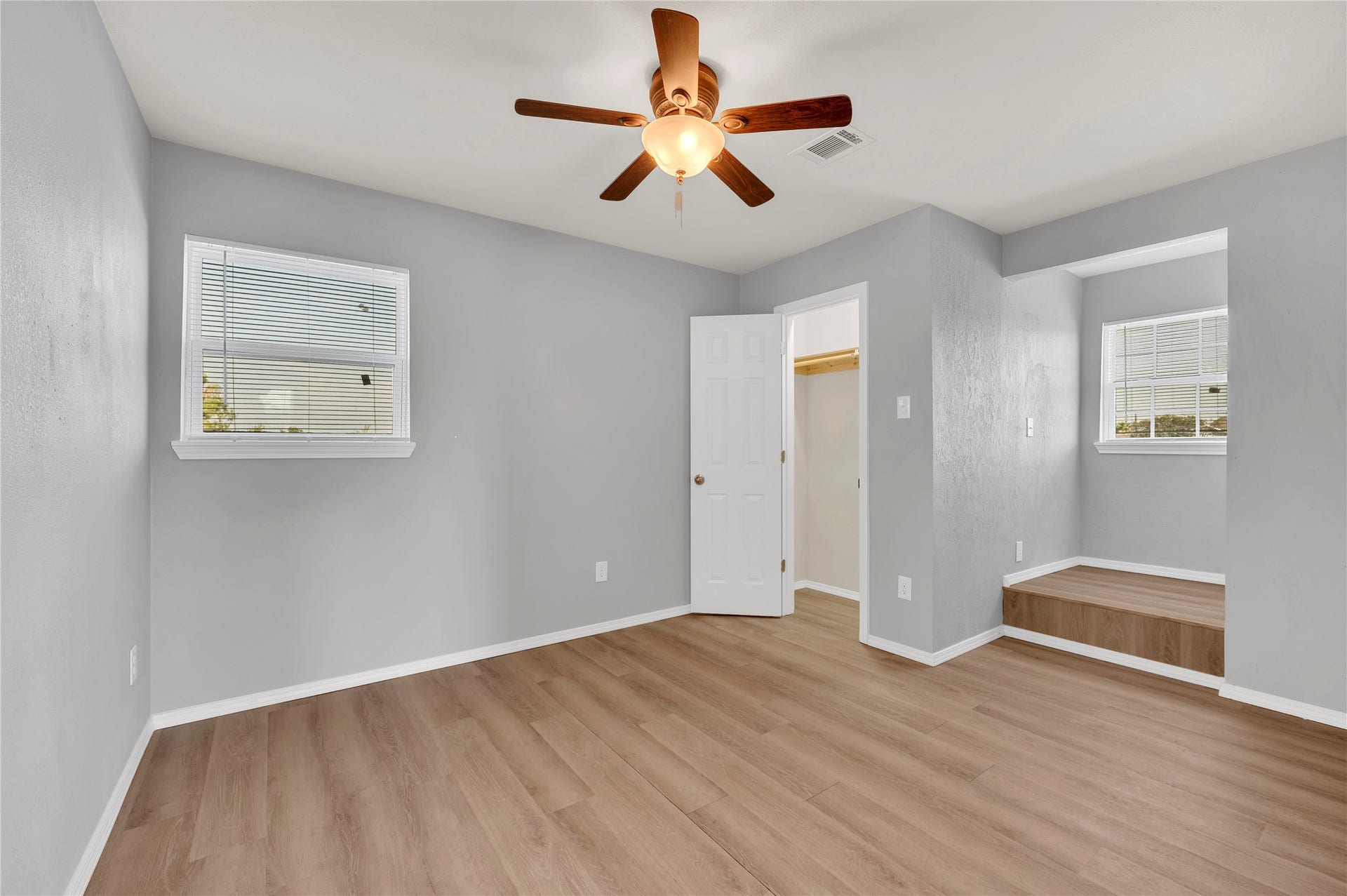 7003 Schlitz Lane, #B, Hitchcock, TX 77563 7003 Schlitz Lane, #B, Hitchcock, TX 77563