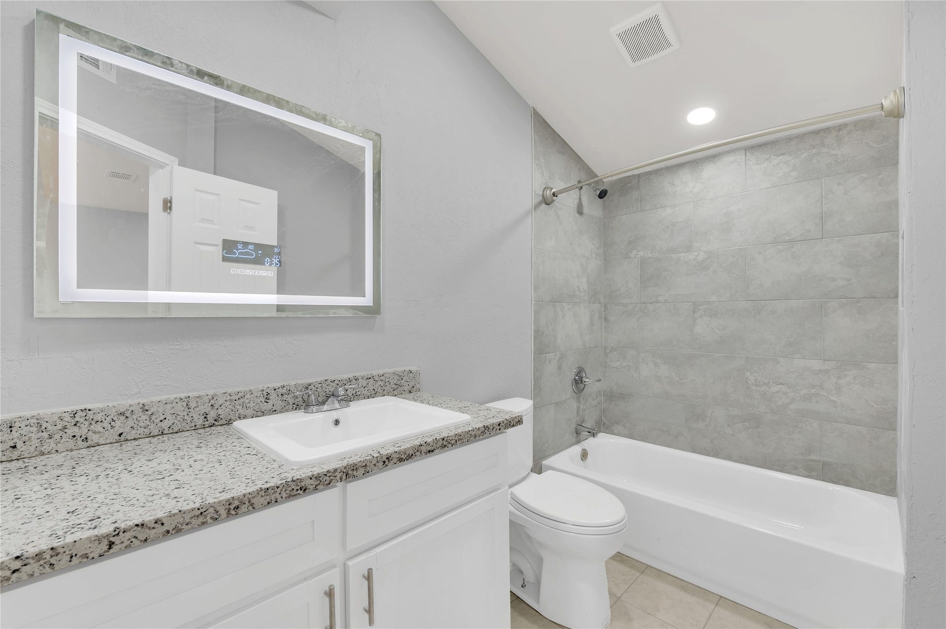 7003 Schlitz Lane, #B, Hitchcock, TX 77563 7003 Schlitz Lane, #B, Hitchcock, TX 77563