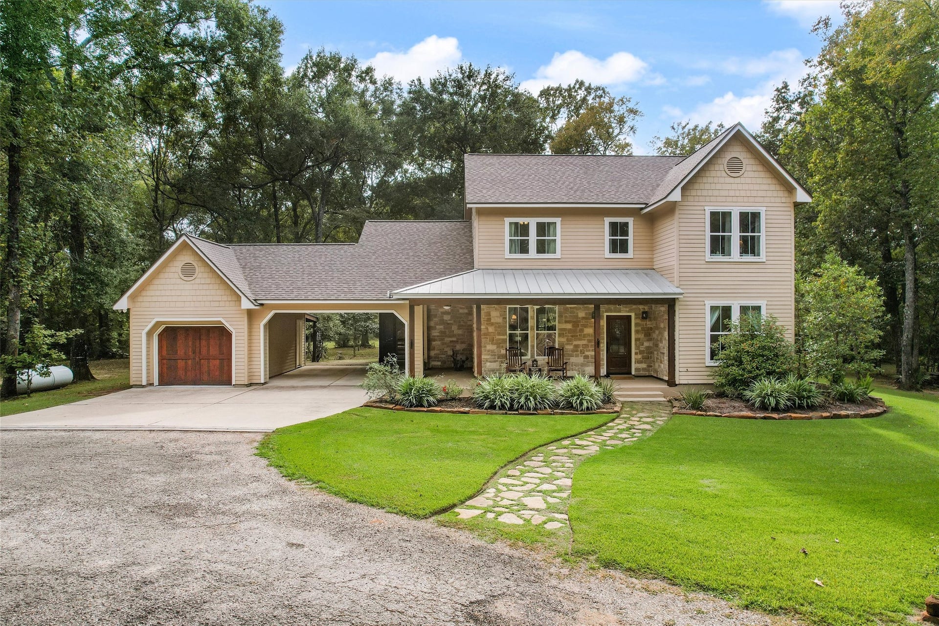 18181 Rabon Chapel Road, Montgomery, TX 77316 Every detail framed by green space