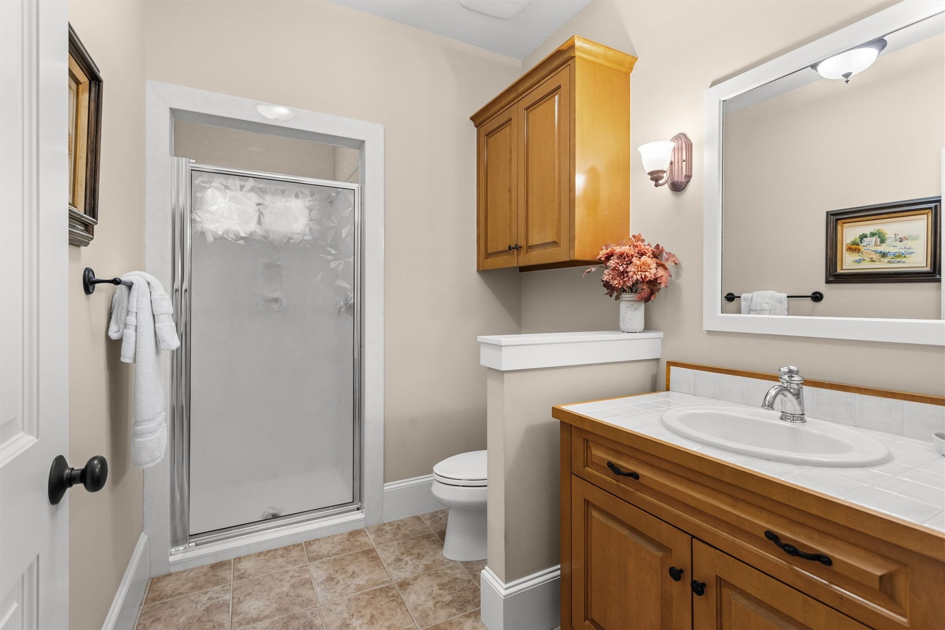 18181 Rabon Chapel Road, Montgomery, TX 77316 Full bath on the main floor