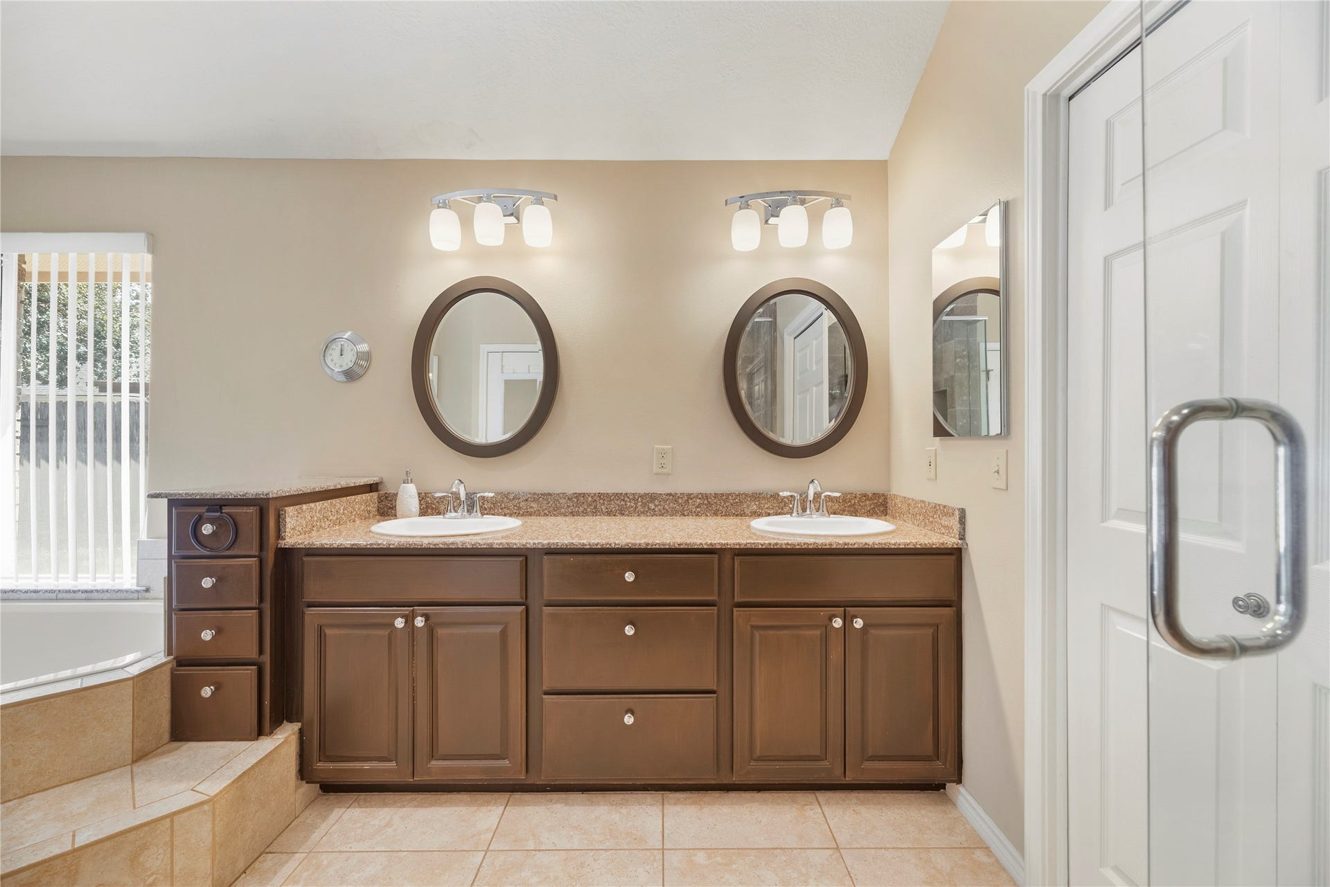 7606 Shangrila Lane, Houston, TX 77095