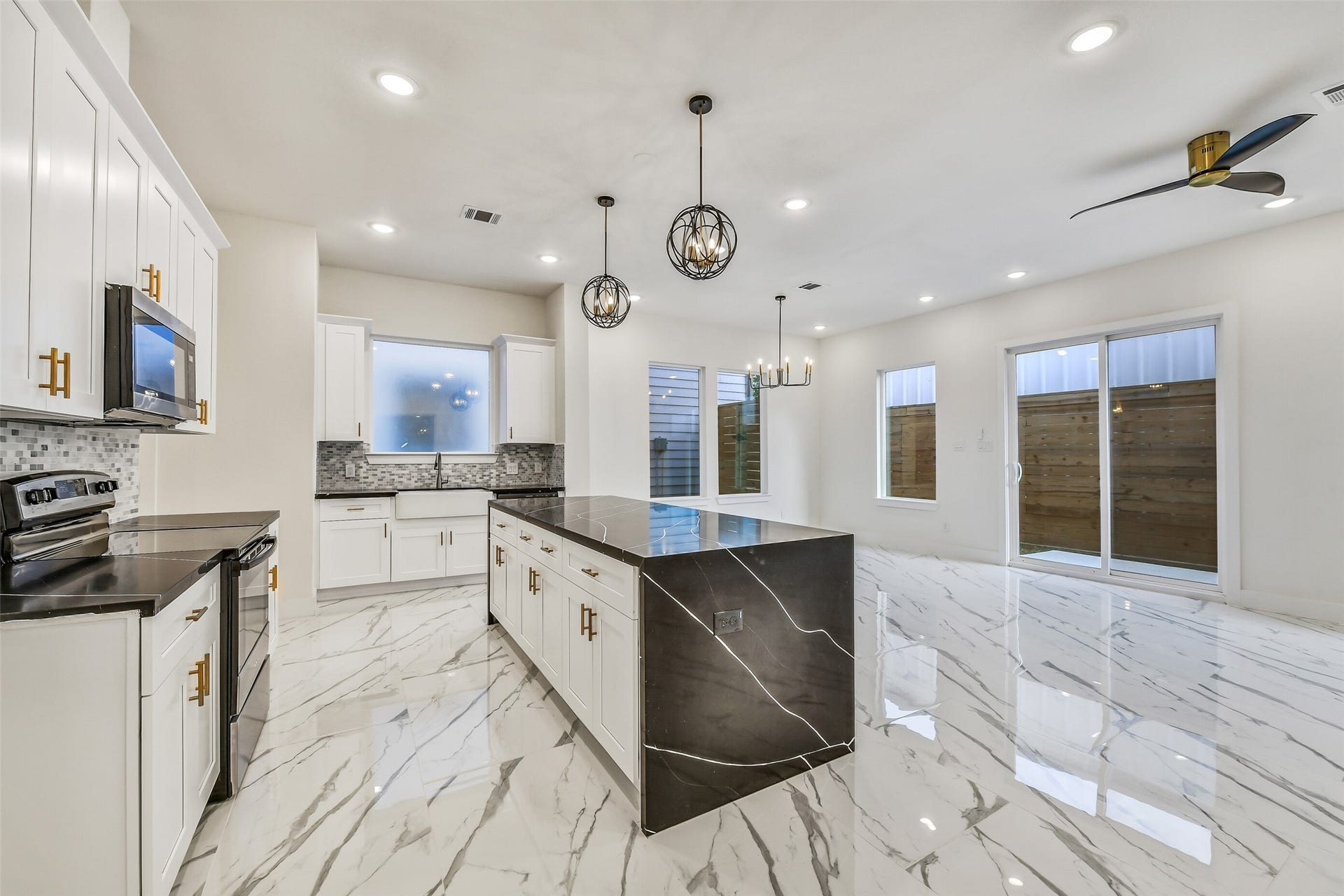 5908 St Augustine Street, #B, Houston, TX 77021 5908 St Augustine Street, #B, Houston, TX 77021