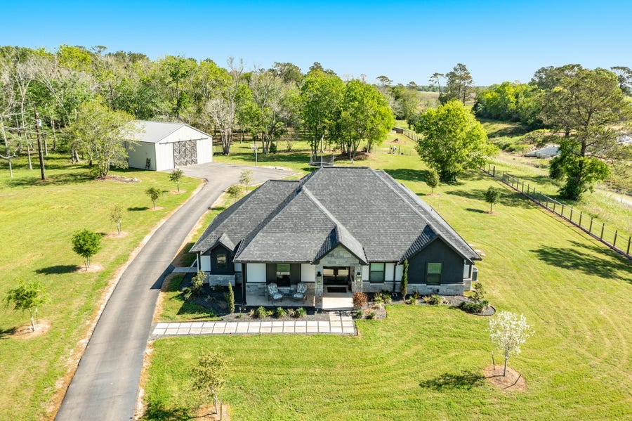 Property photo for 7550 Oak Cross E Street, Alvin, TX