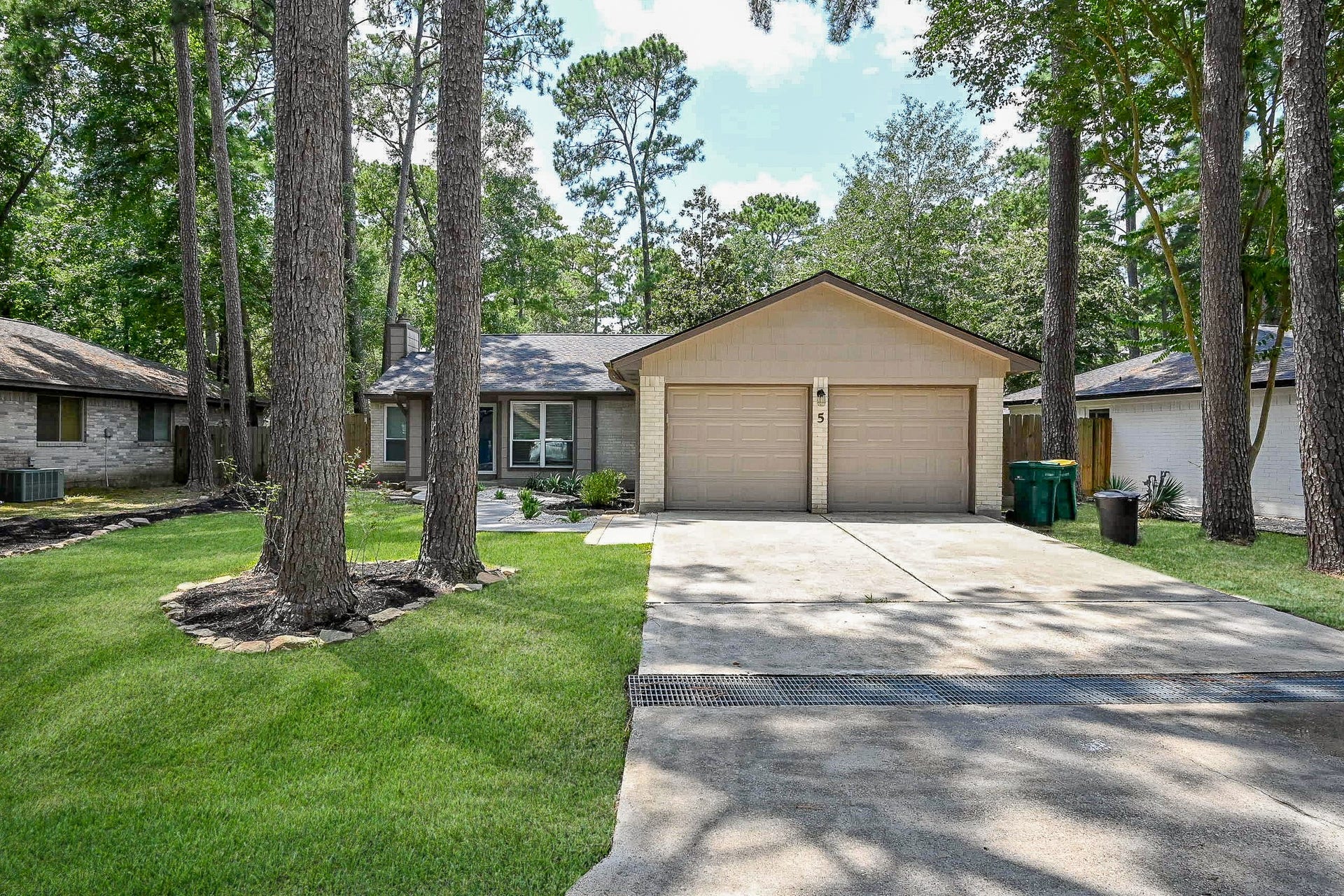 5 Rock Pine Court, The Woodlands, TX 77381 5 Rock Pine Court, The Woodlands, TX 77381