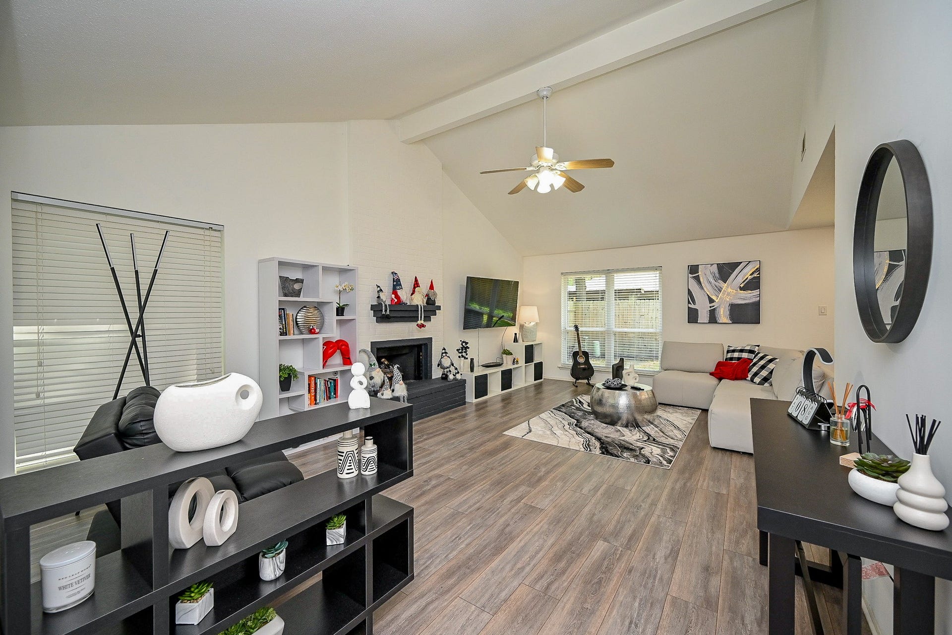 5 Rock Pine Court, The Woodlands, TX 77381 5 Rock Pine Court, The Woodlands, TX 77381