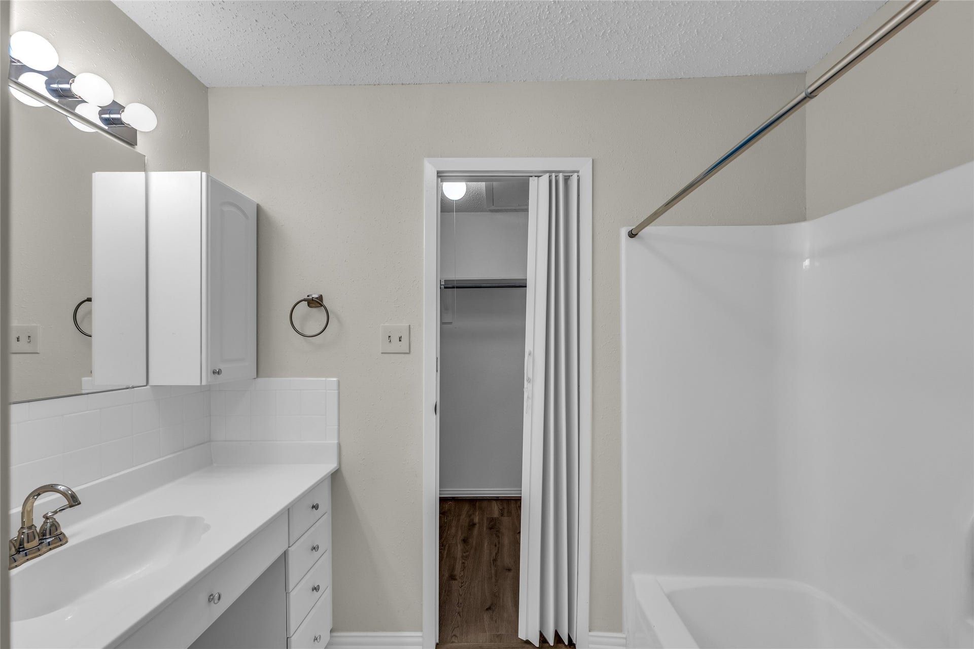2453 Briarwest Boulevard, Houston, TX 77077 2453 Briarwest Boulevard, Houston, TX 77077
