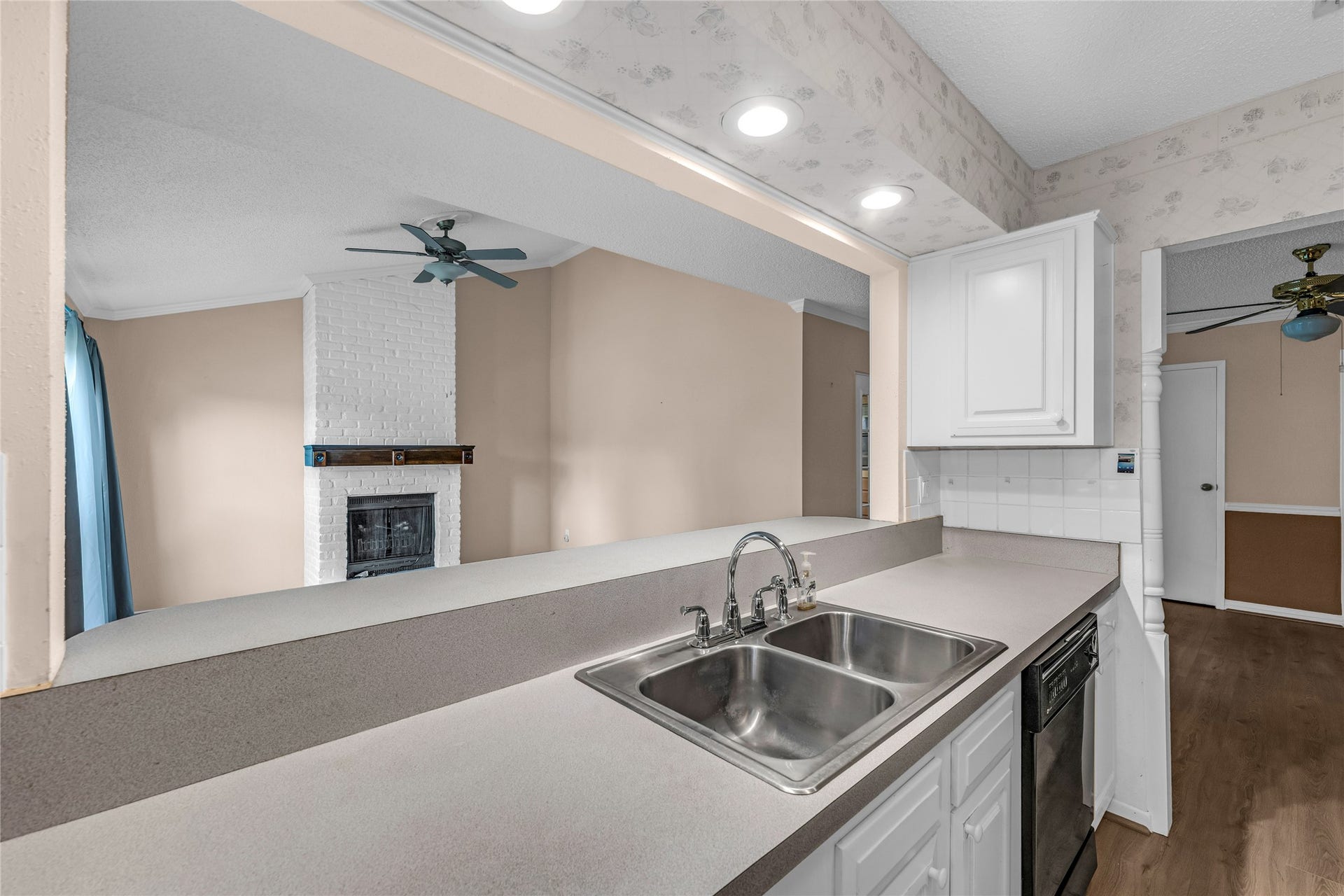 2453 Briarwest Boulevard, Houston, TX 77077 2453 Briarwest Boulevard, Houston, TX 77077