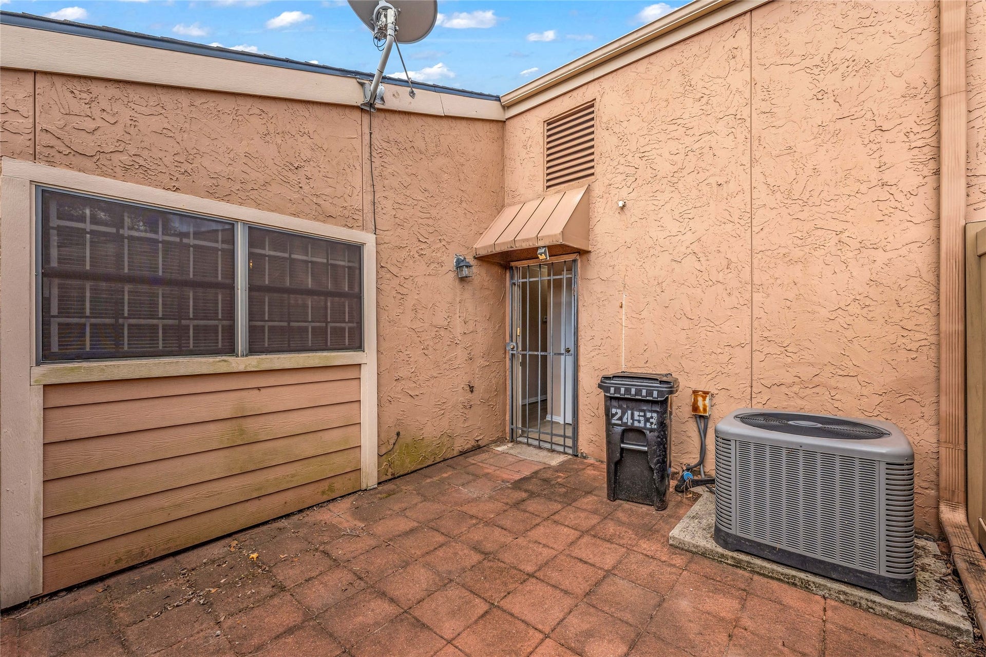 2453 Briarwest Boulevard, Houston, TX 77077 2453 Briarwest Boulevard, Houston, TX 77077