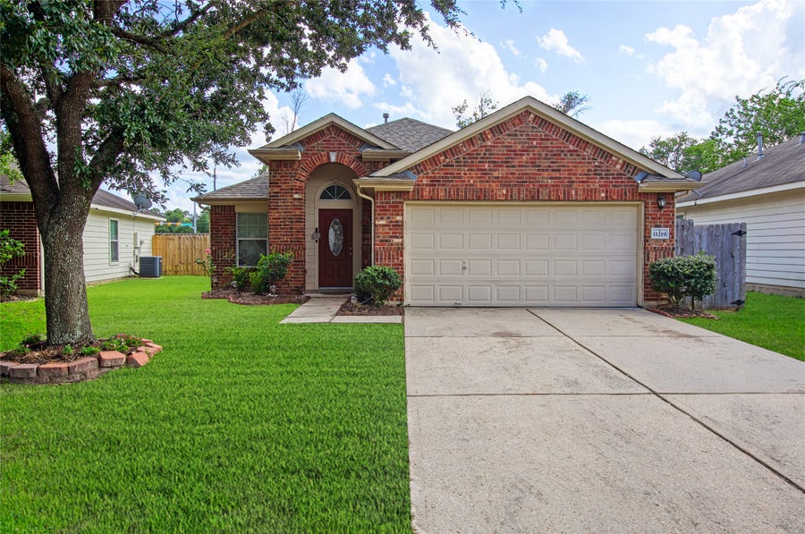 Property photo for 11219 Northam Drive, Tomball, TX