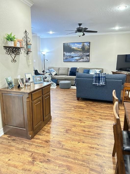 308 Rosemary Lane, Lake Jackson, TX 77566 308 Rosemary Lane, Lake Jackson, TX 77566