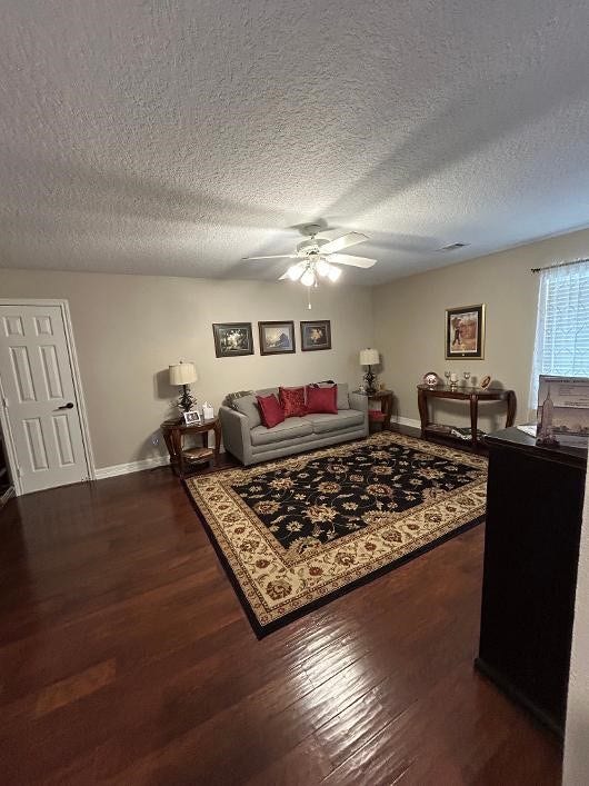 308 Rosemary Lane, Lake Jackson, TX 77566 308 Rosemary Lane, Lake Jackson, TX 77566