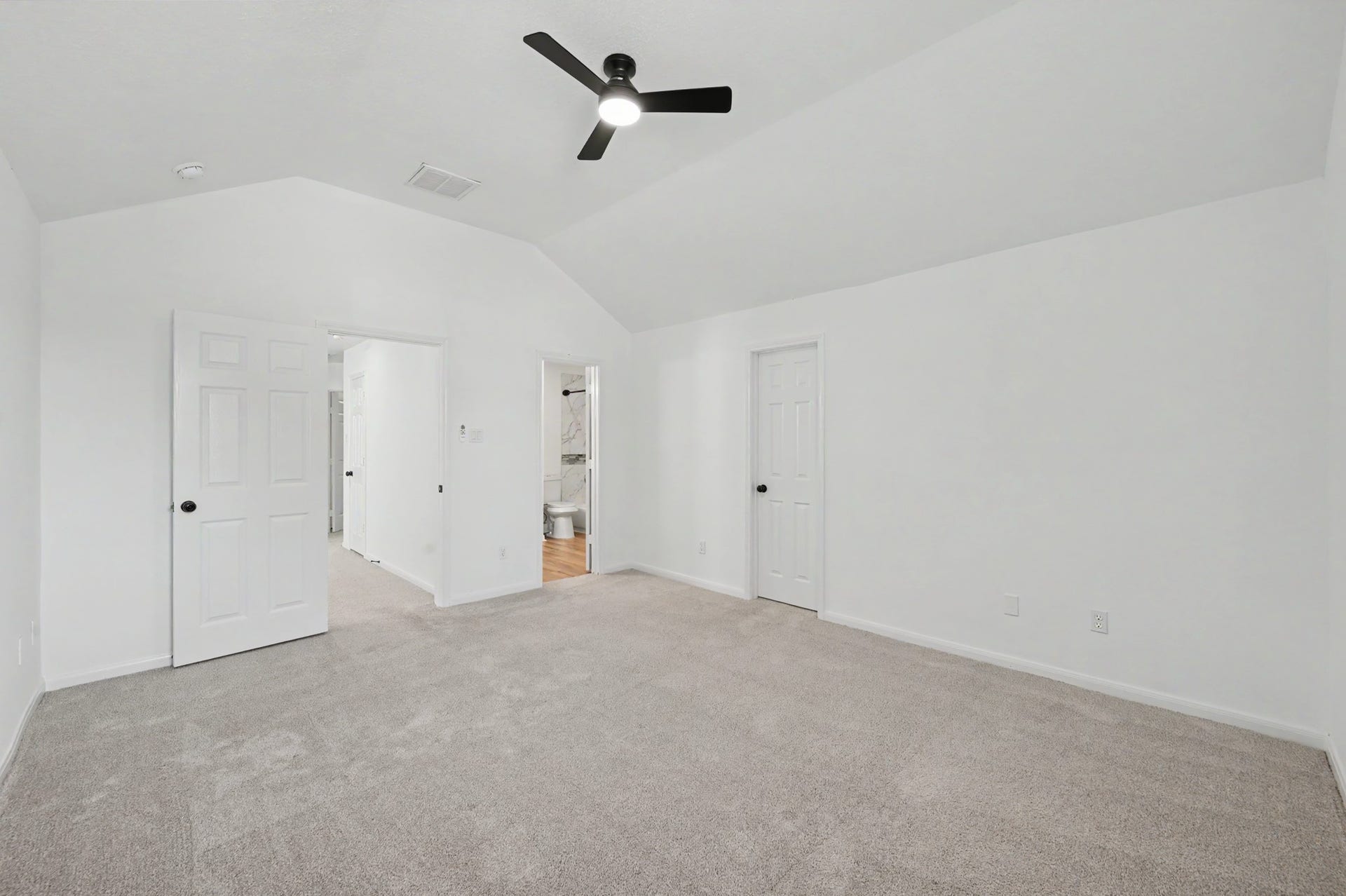 6894 Stillwater Drive, Willis, TX 77318 Primary Bedroom located upstairs