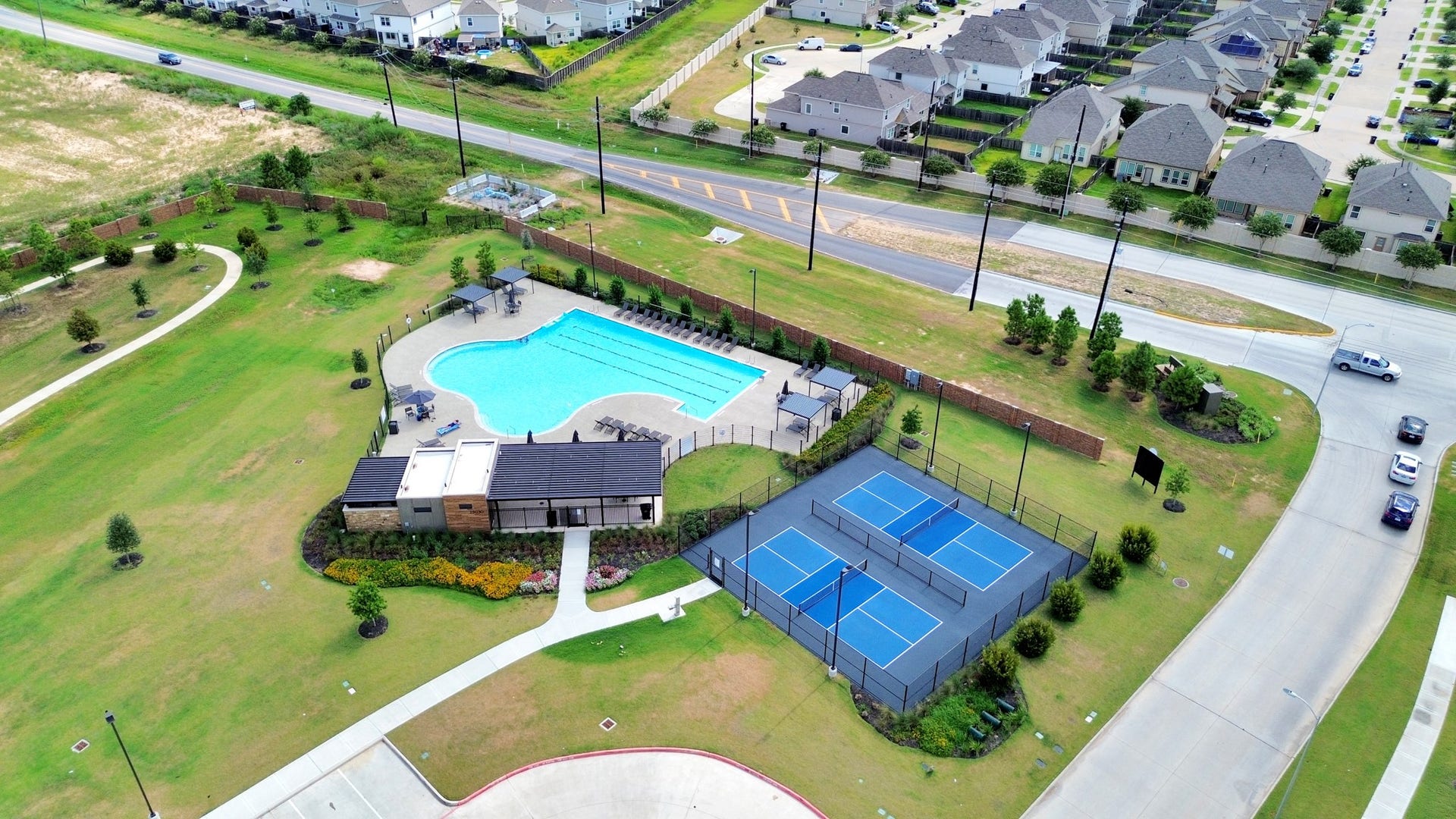 Pool & Pickleball court in the community